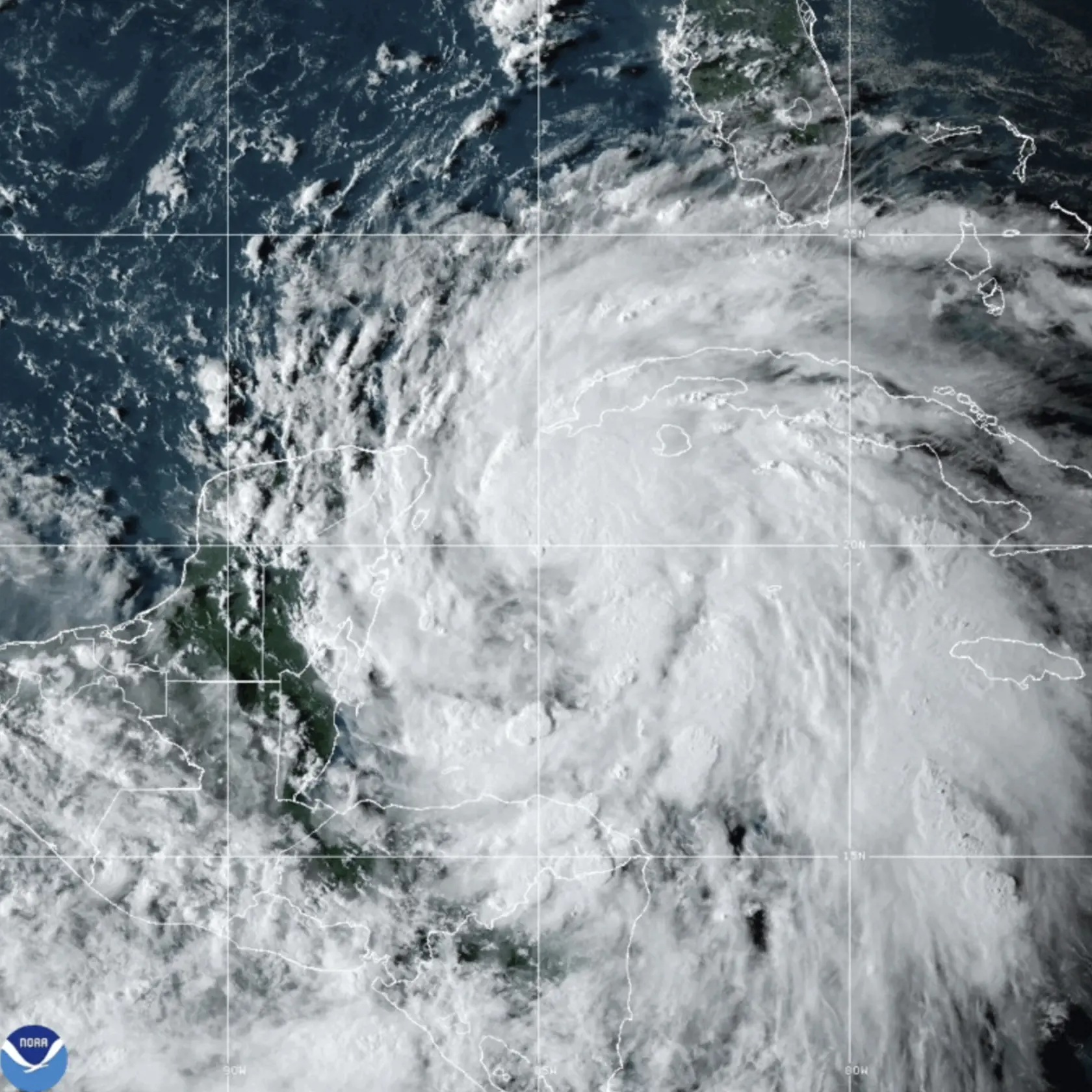 Na satelitnej snímke Národného úradu pre oceán a atmosféru (NOAA) je tropická búrka Helene pri pobreží Floridského zálivu neďaleko Mexika a Kuby v utorok 24. septembra 2024.