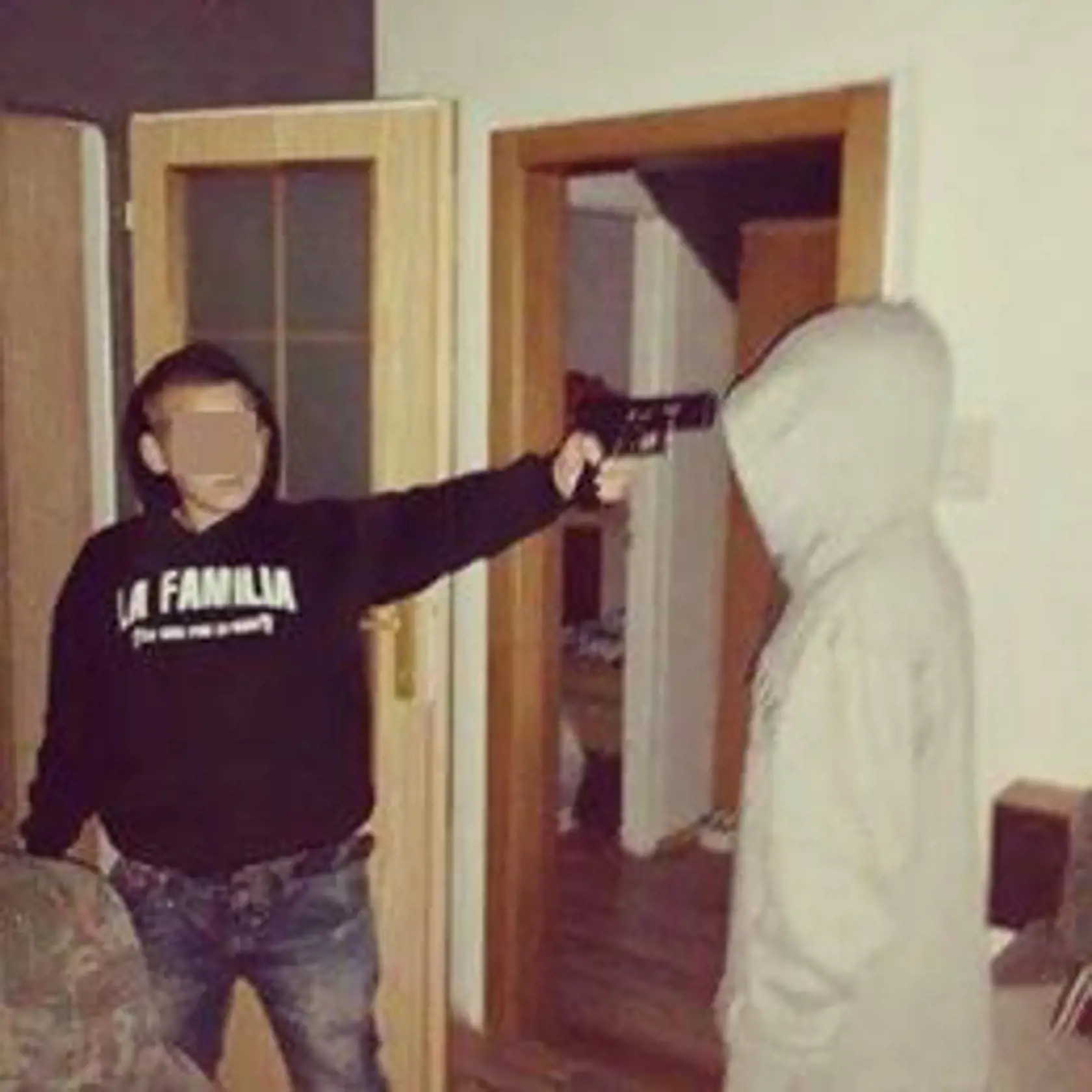 Aj takáto „nevinná“ fotka hovorí jasnou rečou aký vlastne Reškov syn Patrik je. Navyše, keď jeho vzorom je boss slovenských bossov Mikuláš Černák.
