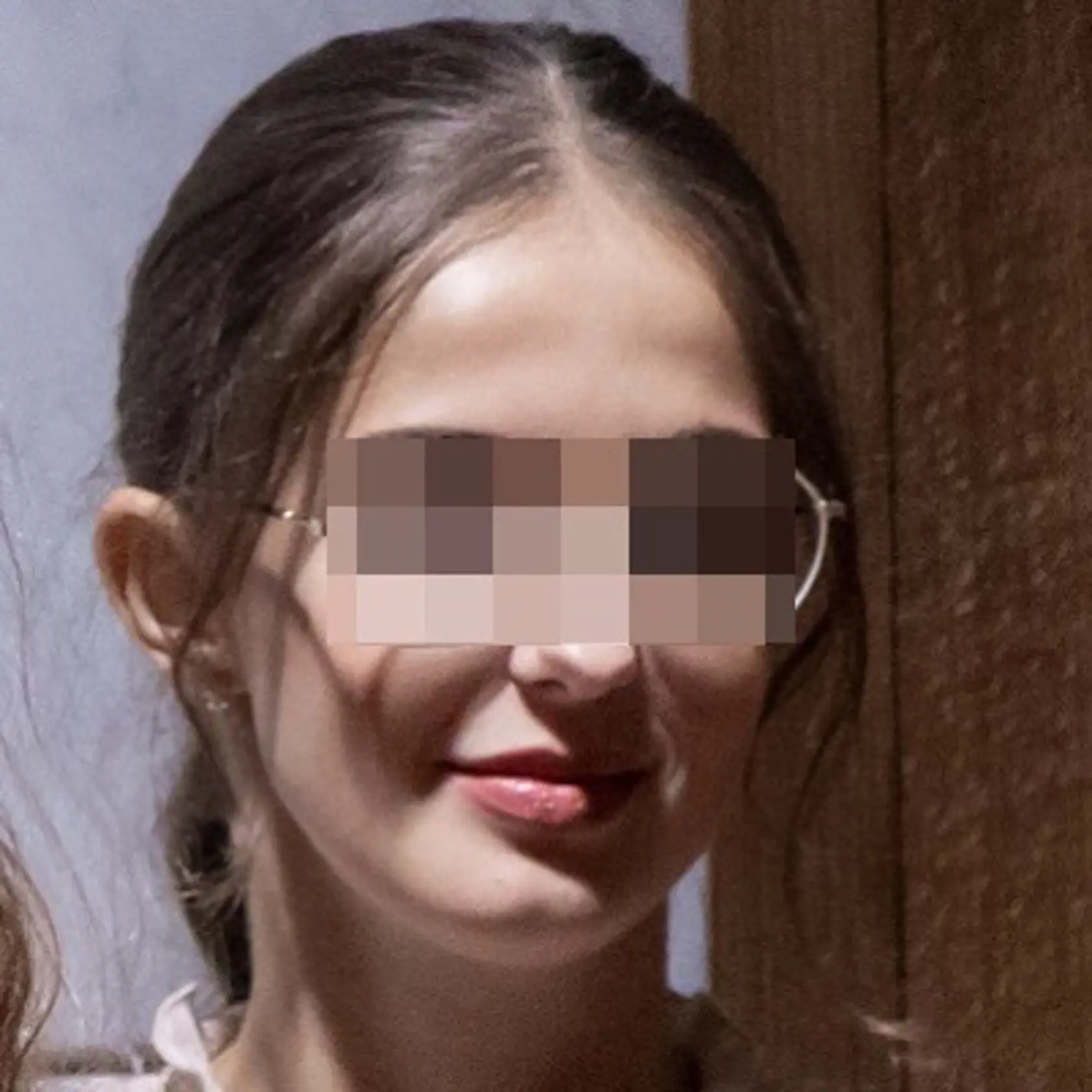 Študentka si z osudovej noci nič nepamätá, našli ju v bezvedomí pred nemocnicou.