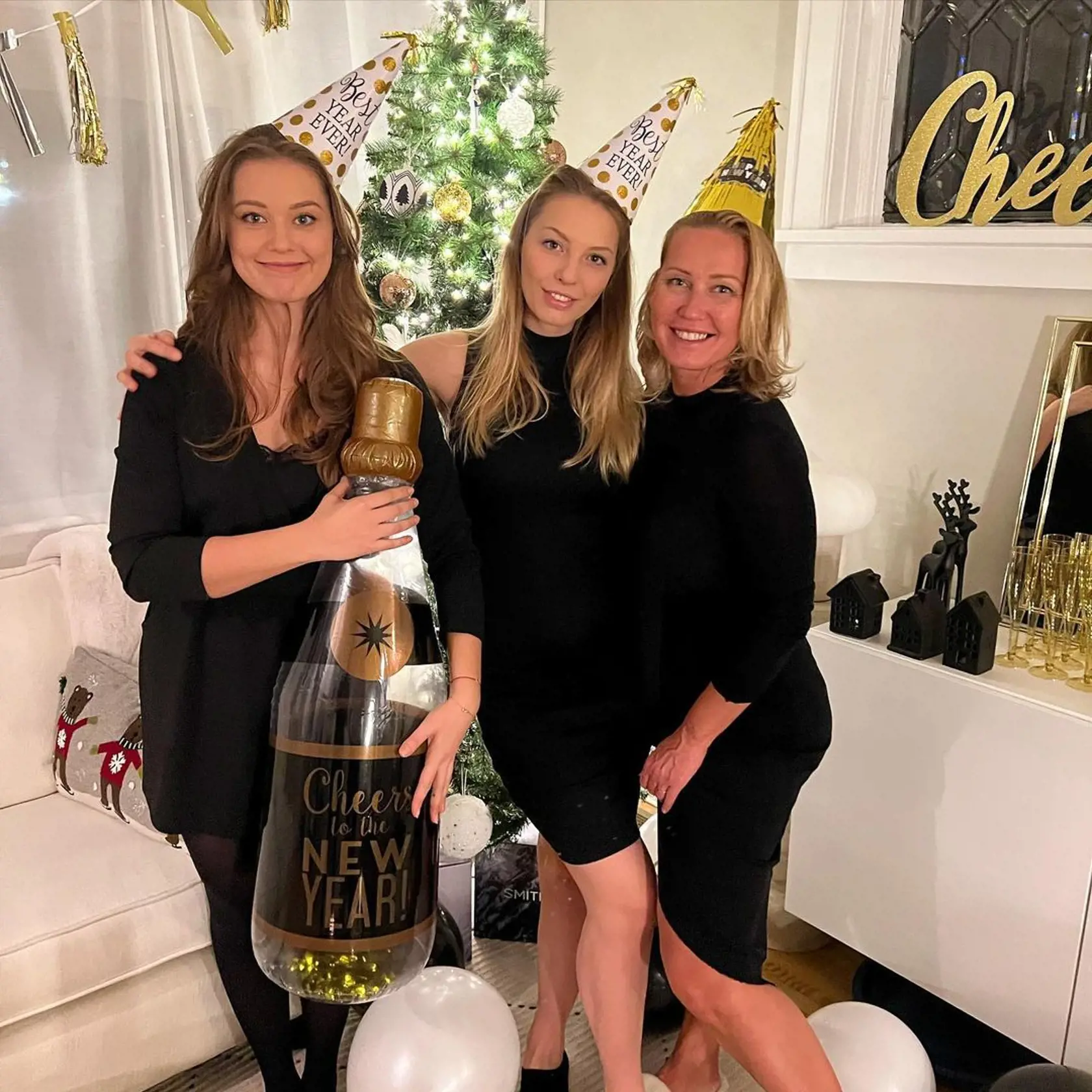 Jojkárka Erika Barkolová  a jej Silvester s dcérami v Kanade.