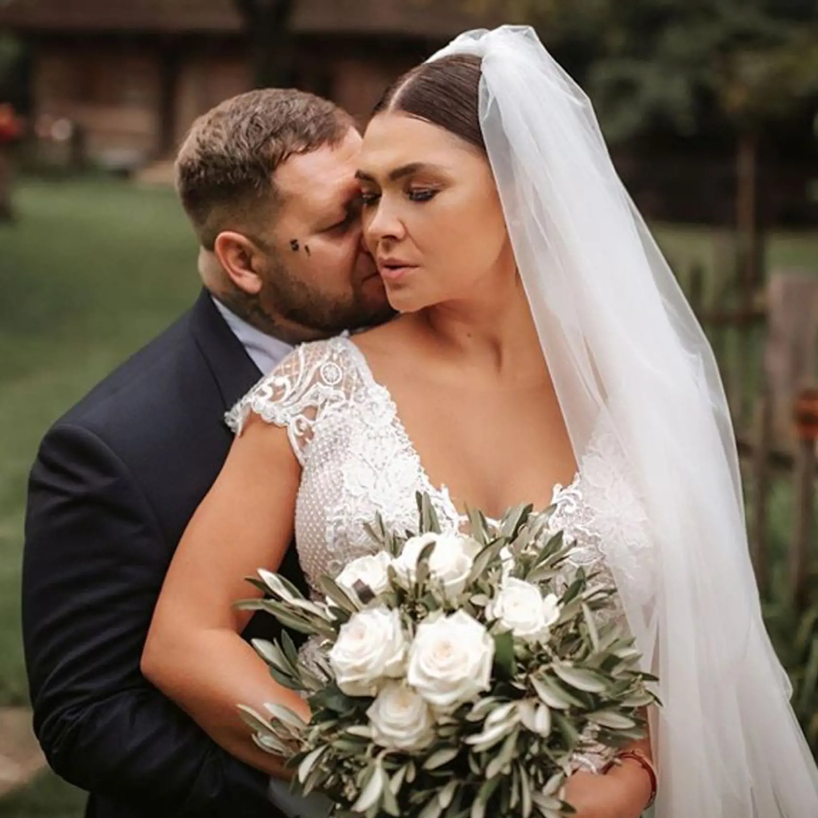 Kaliho manželka Alica zverejnila prvé oficiálne zábery zo svadby.