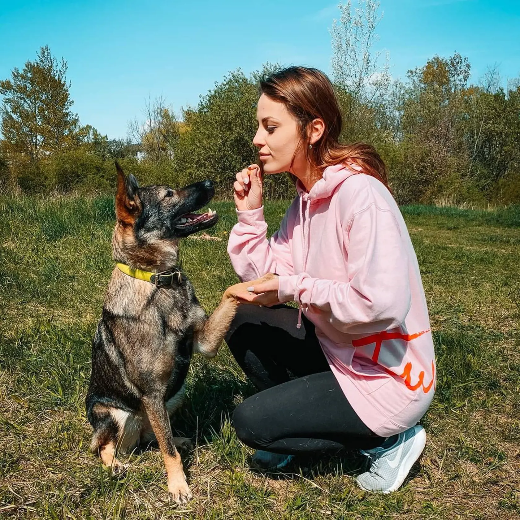 Martina Zábranská s jej milovaným psíkom, ktorý jej dosť pomohol dostať sa z ťažkého obdobia.