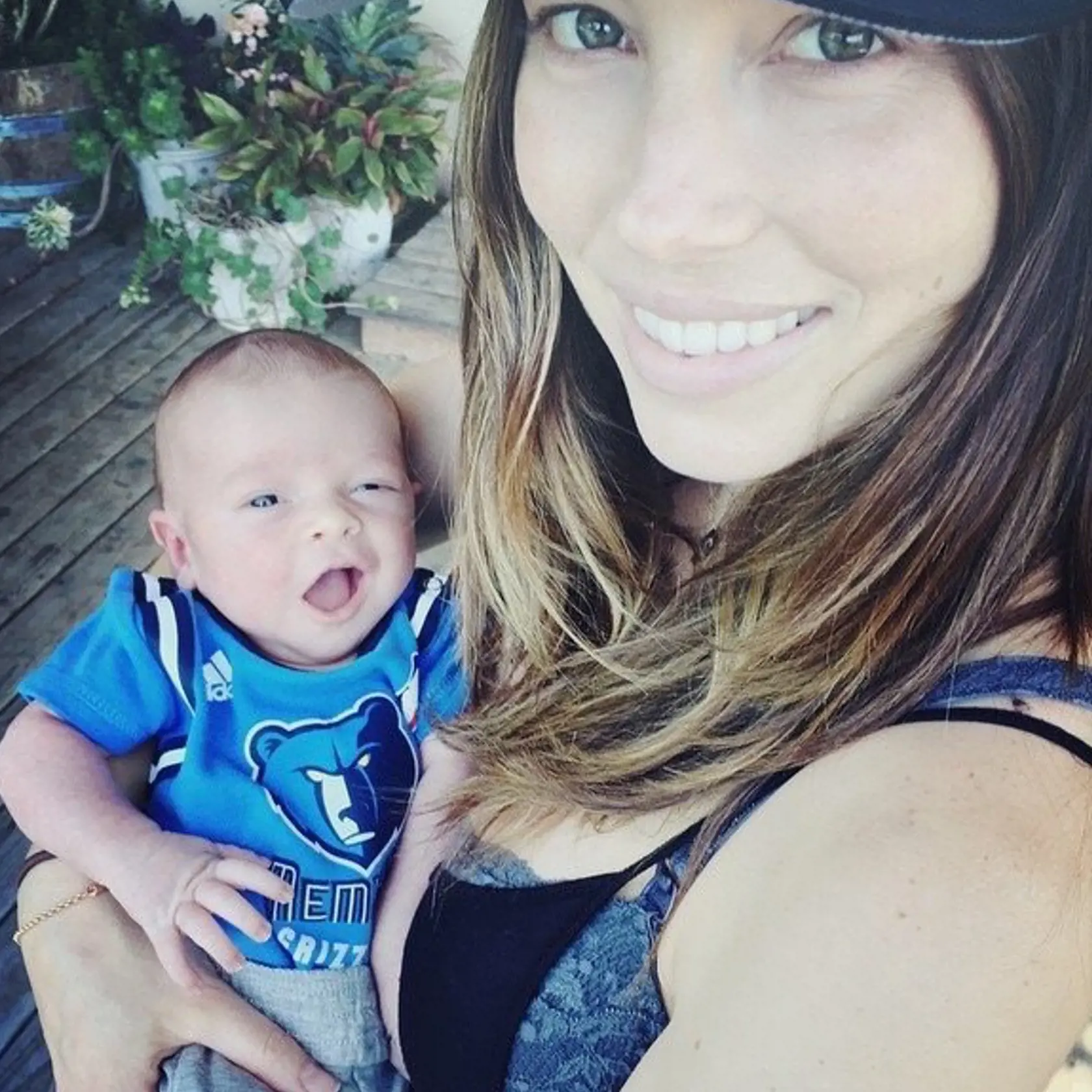 Justin Timberlake shares first baby pic