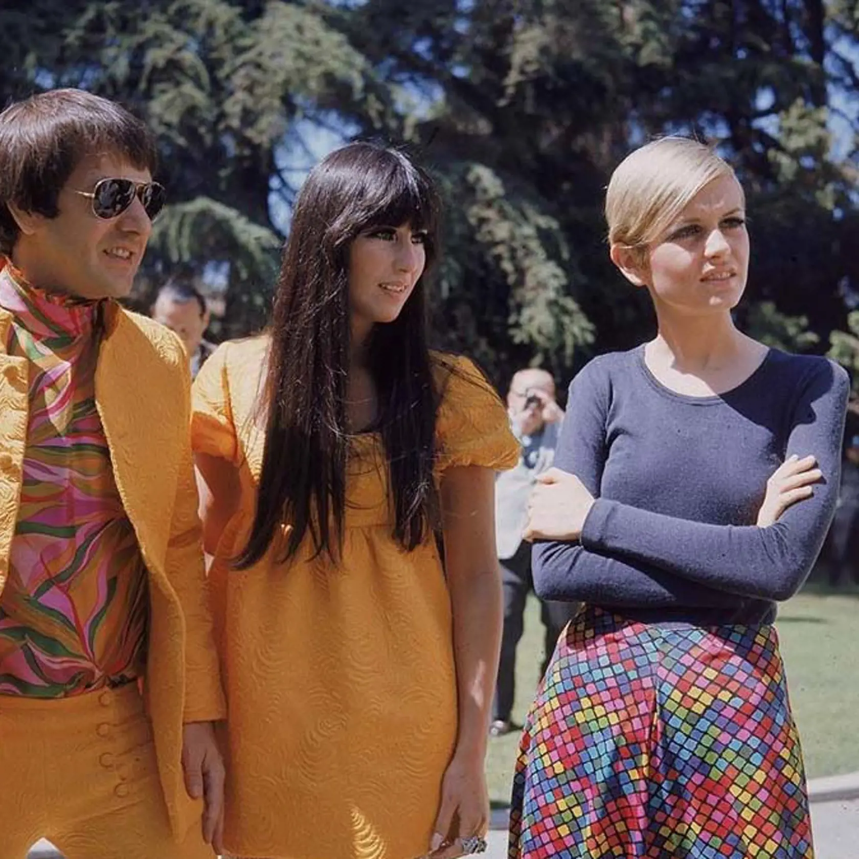Cher a Sonny na záhradnej párty na privítanie pre  Twiggy, Los Angeles 1967.
