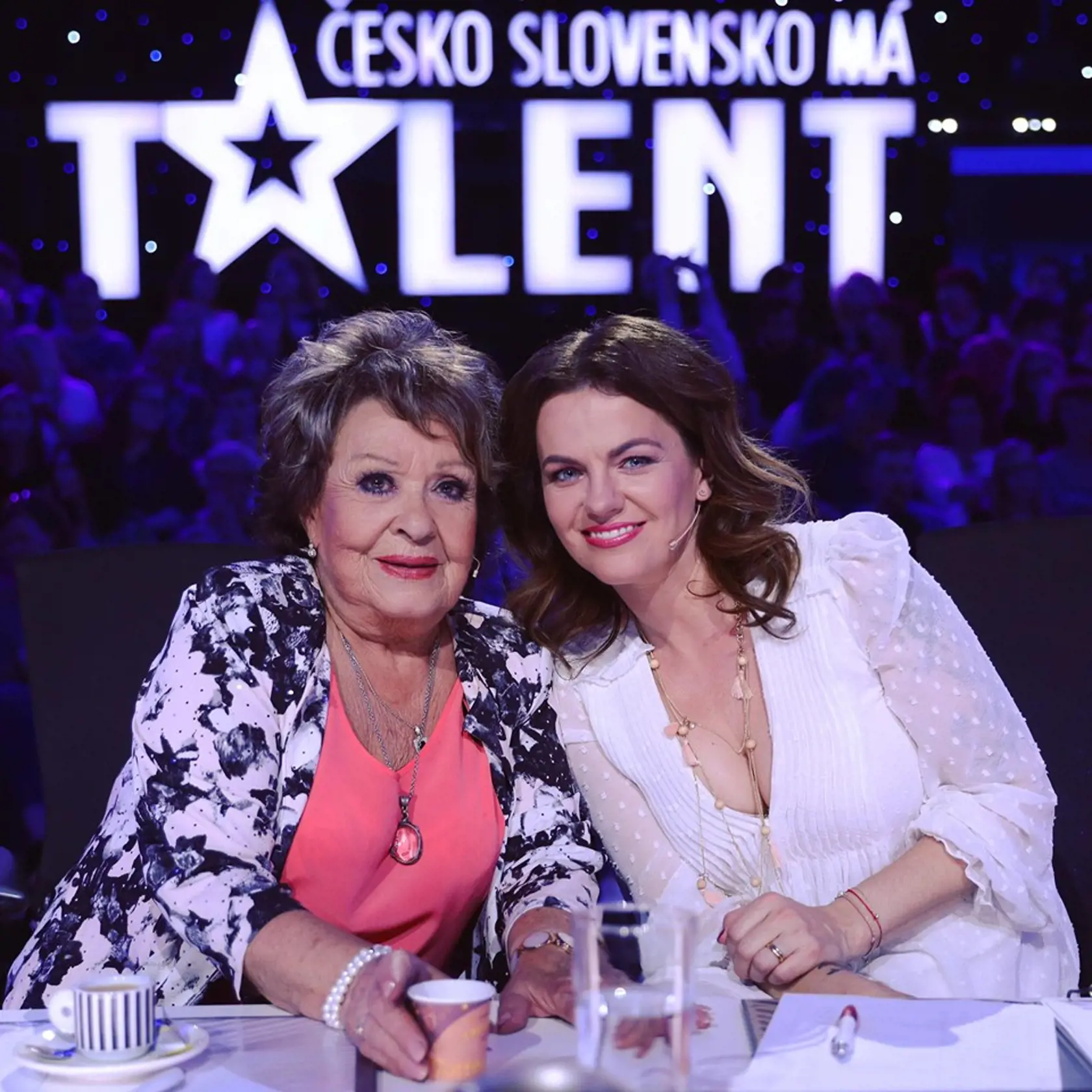 Jiřina Bohdalová s Martou Jandovou.