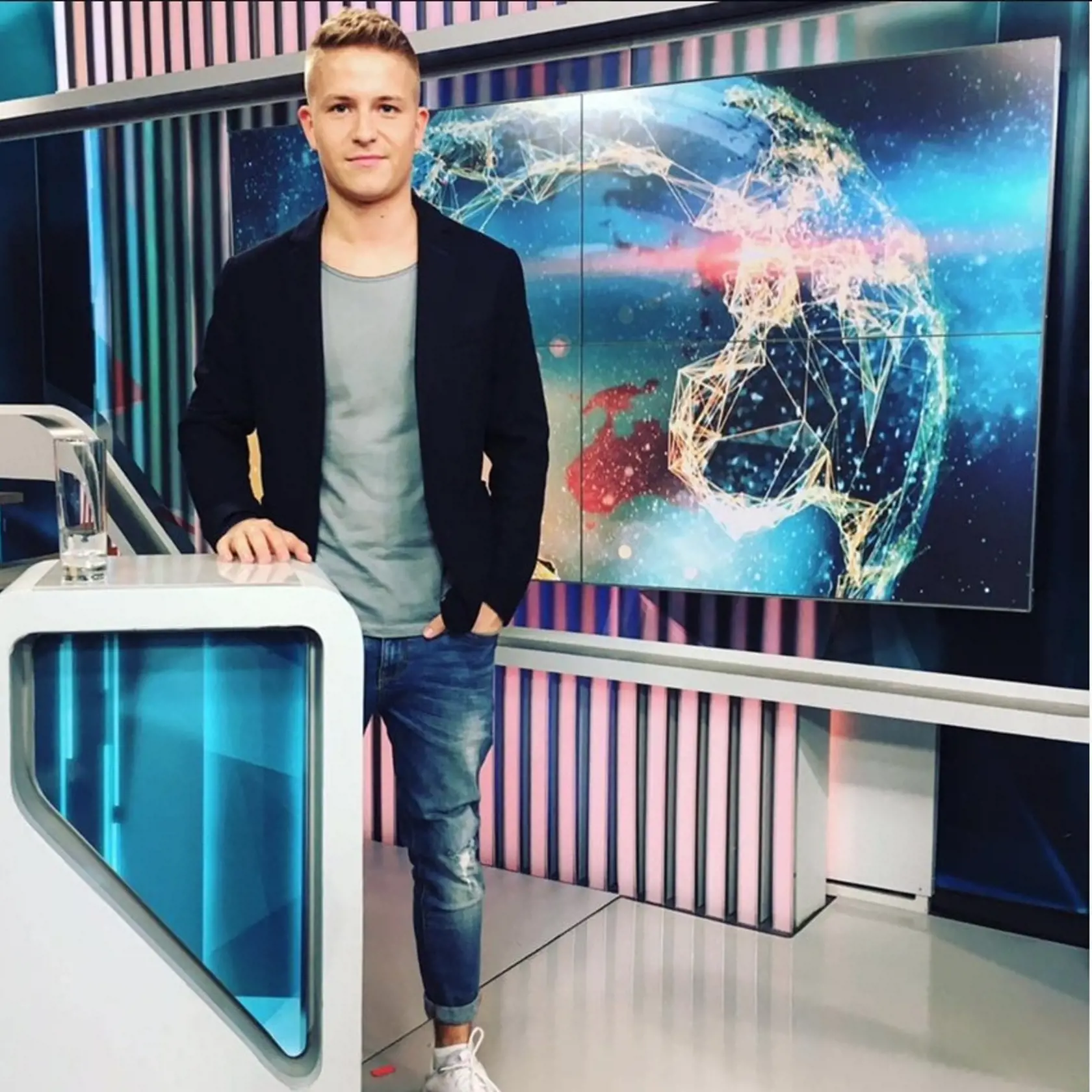 Redaktor a moderátor Dominik Matulaj posilnil tím mimoriadnych správ Vojna na Ukrajine.