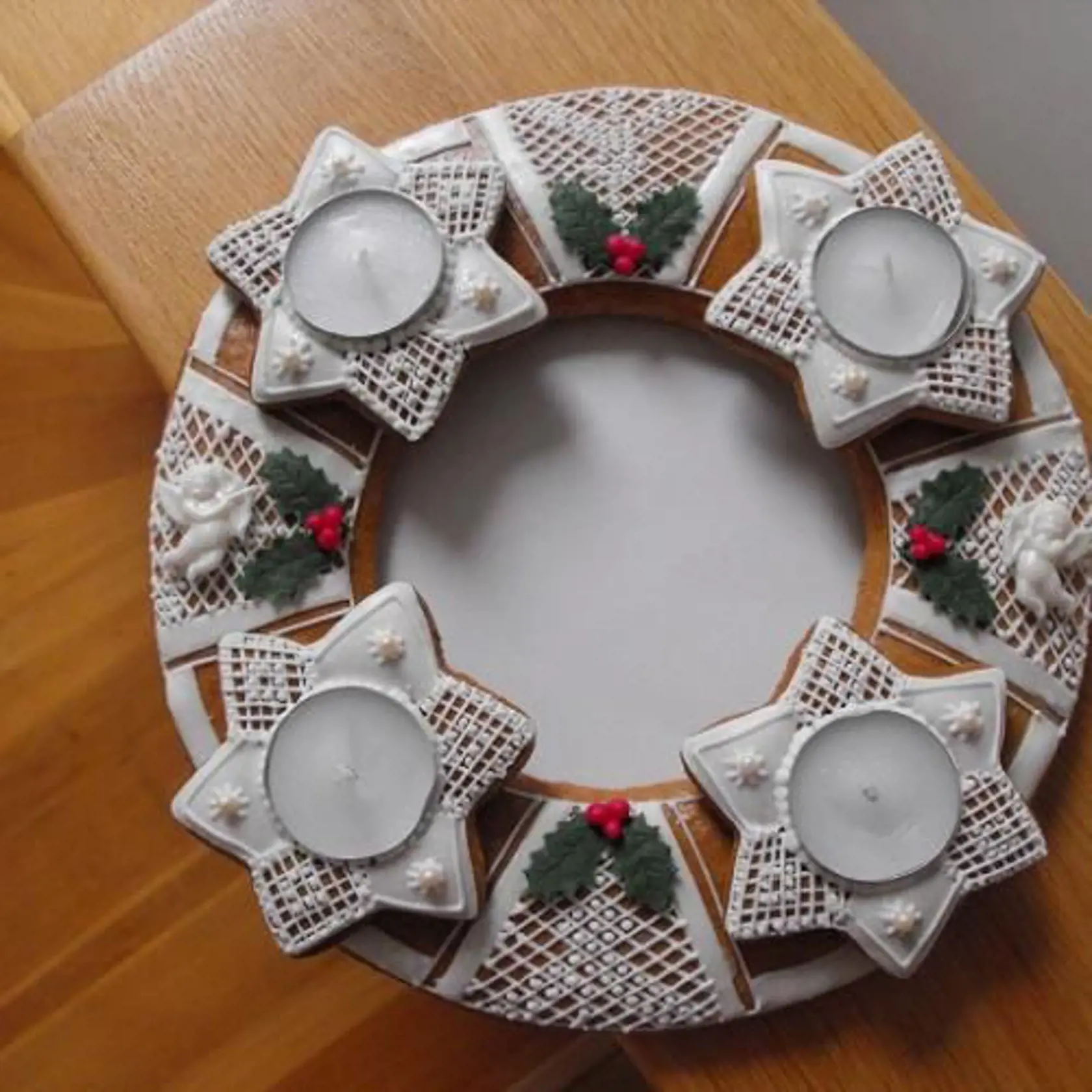 Medovníkový adventný veniec