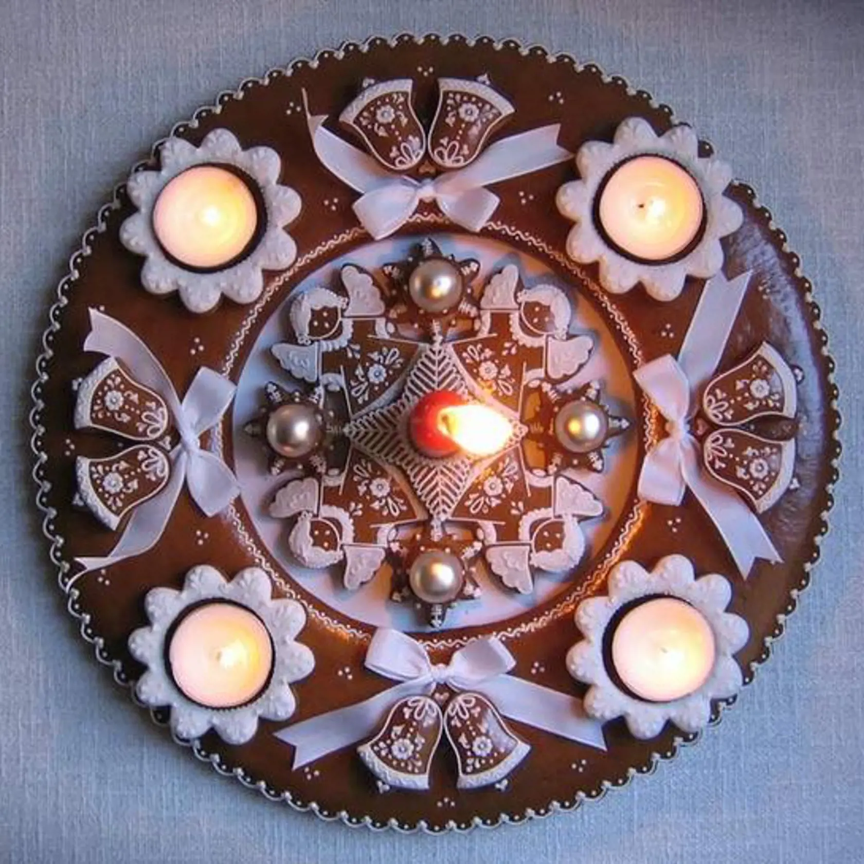 Medovníkový adventný veniec