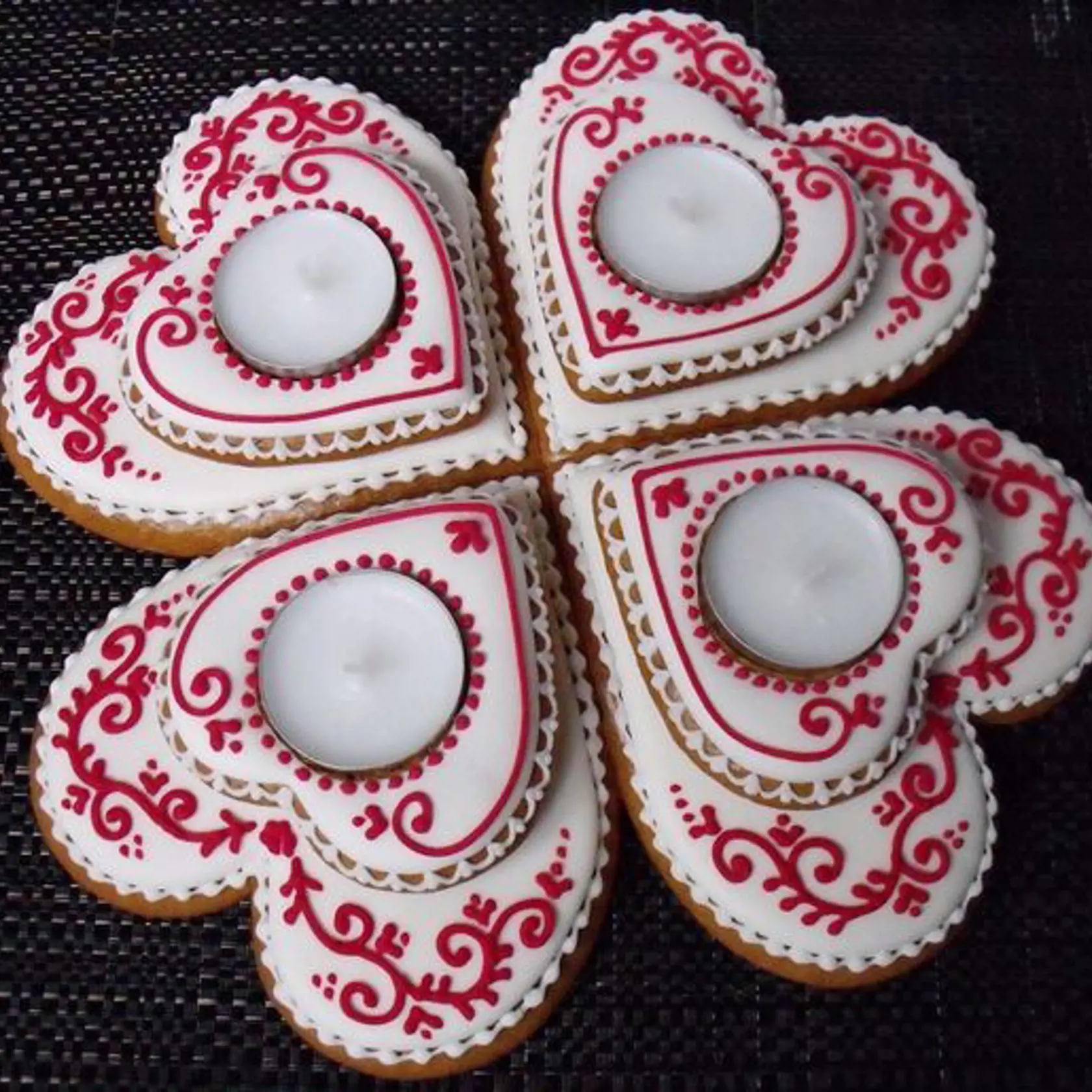 Medovníkový adventný veniec