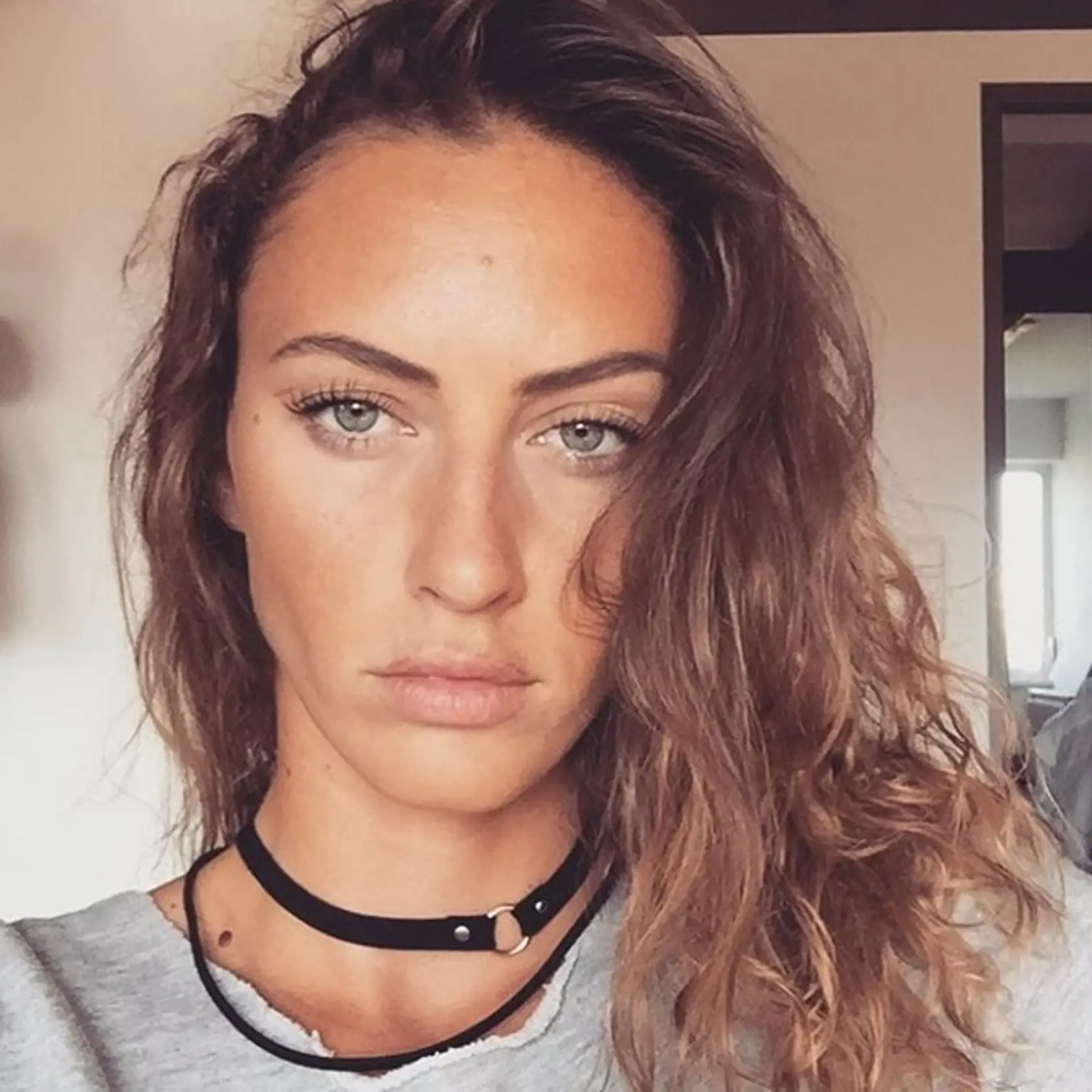  Speváková láska, tanečnica Monika.
