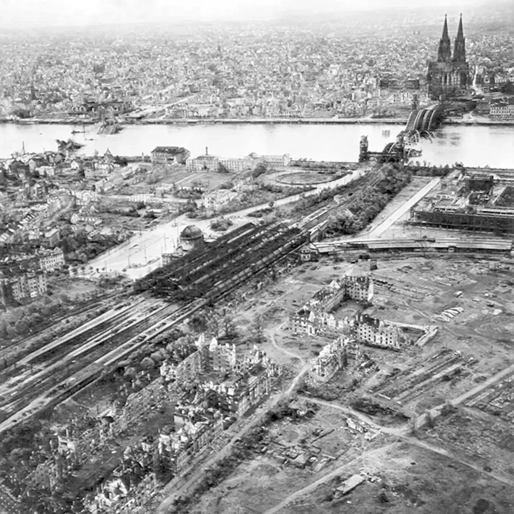 Kolínsky dóm prežil bombardovanie mesta.
