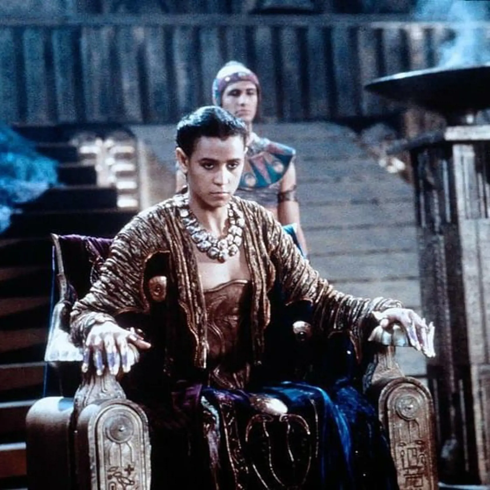 Jaye Davidson vo filme Hviezdna brána