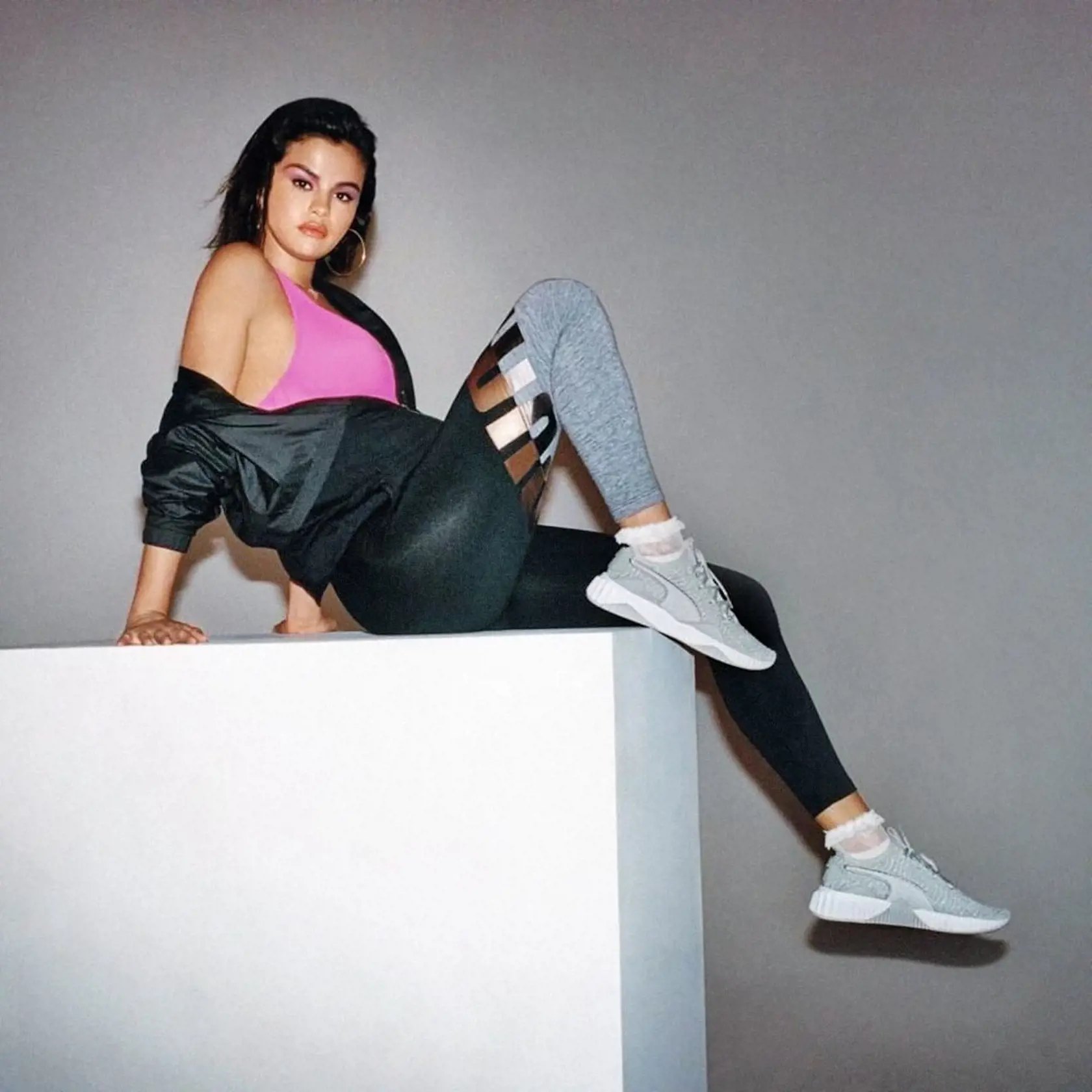 La nouvelle campagne PUMA avec Selena Gomez, ambassadrice de la marque depuis deptembre 2017. Selena Gomez, PUMA's ambassador since September 2017 poses for the new Fall/Winter campaign., Image: 387053371, License: Rights-managed, Restrictions: , Model Release: no, Credit line: Profimedia, Bestimages