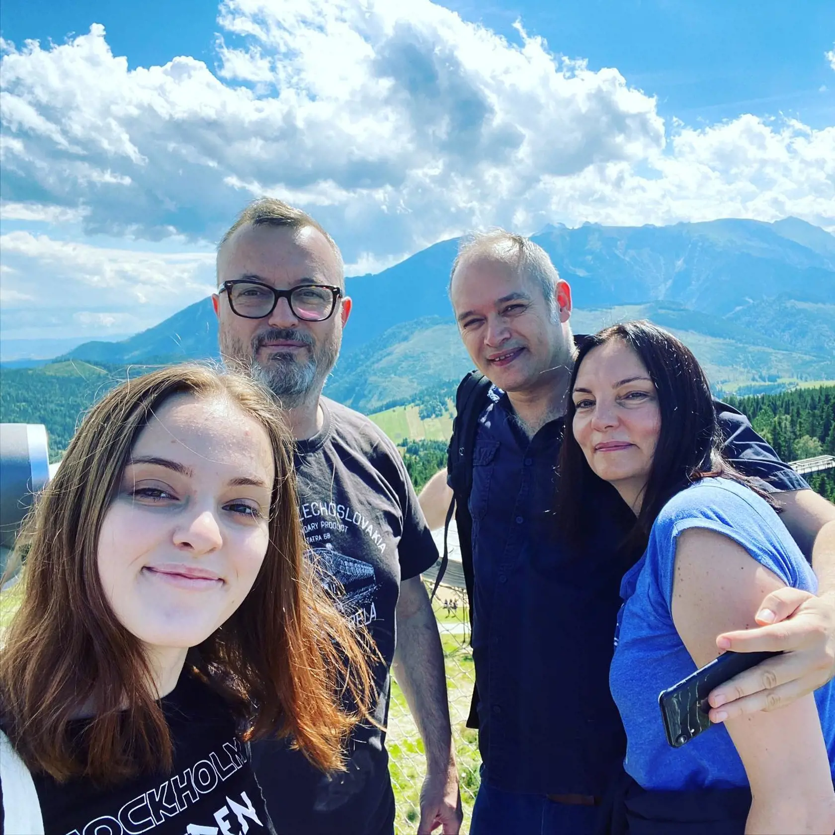 Milan Krajniak zrejme pochvalu nedostane! Na sociálnej sieti zverejnil veľmi nelichotivú fotografiu svojej inak krásnej manželky
