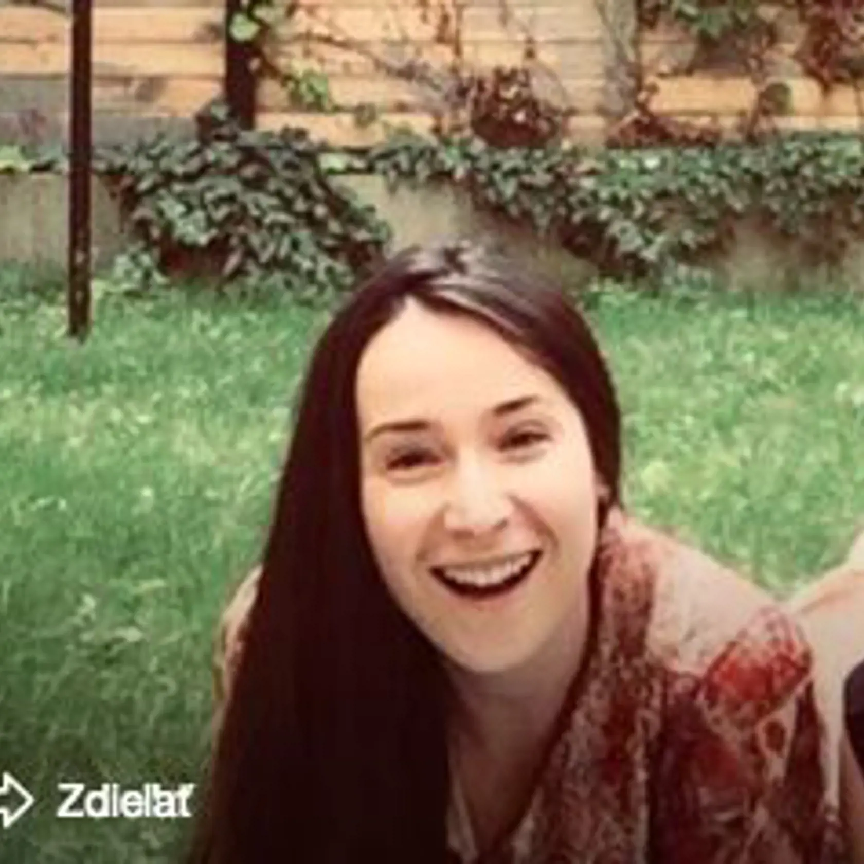 Violu Macákovú († 34) našli podchladenú ležať v kríkoch na Prístavnej ulici v Bratislave. Bola brutálne znásilenná a dobitá na smrť.