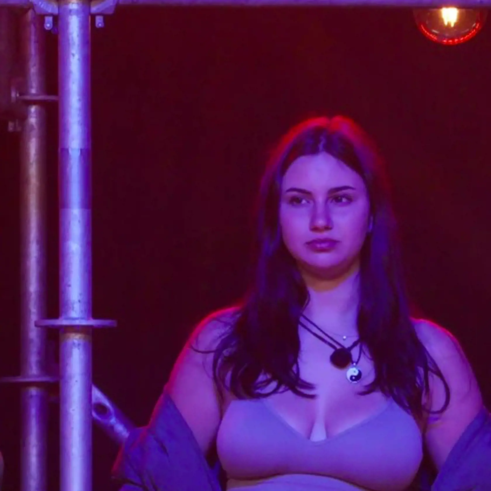 V duelovej aréne vytasila obrovské prsia...Budete slintať!
