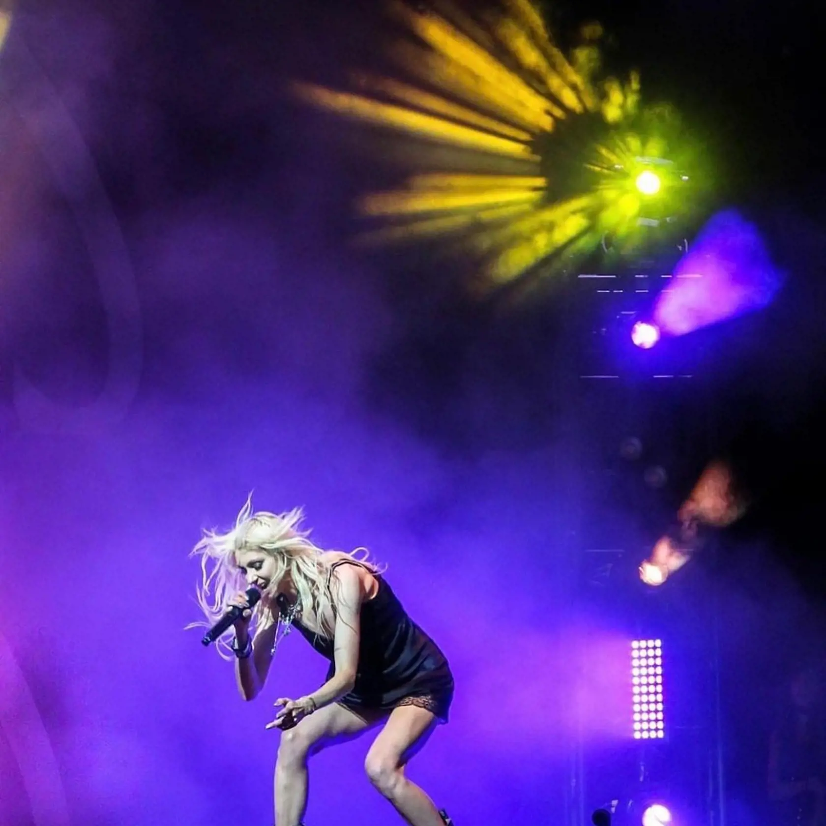 taylor momsen