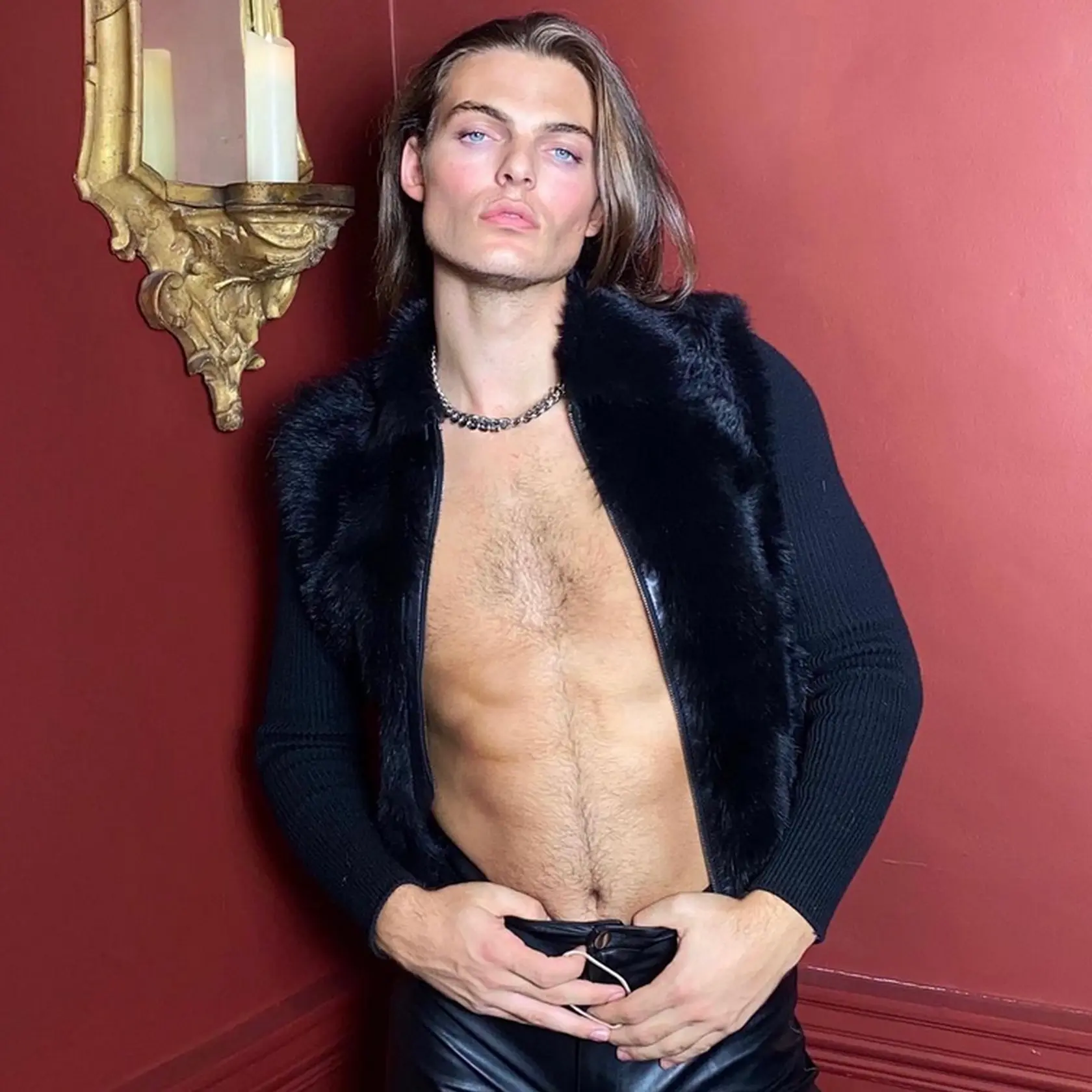 Damian Hurley