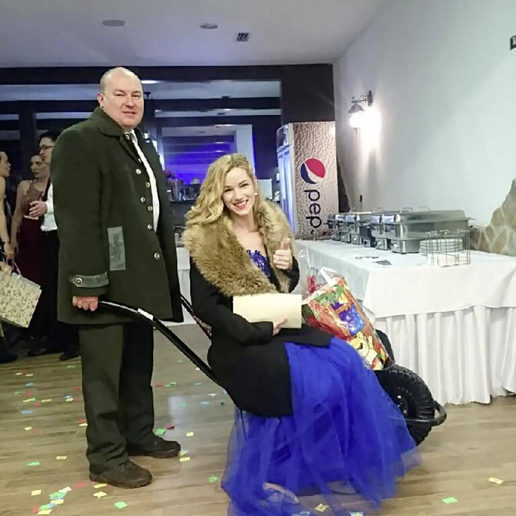 Eva Pšidová s Rudolfom Huliakom na jednom z plesov ešte pred narodením dcérky.