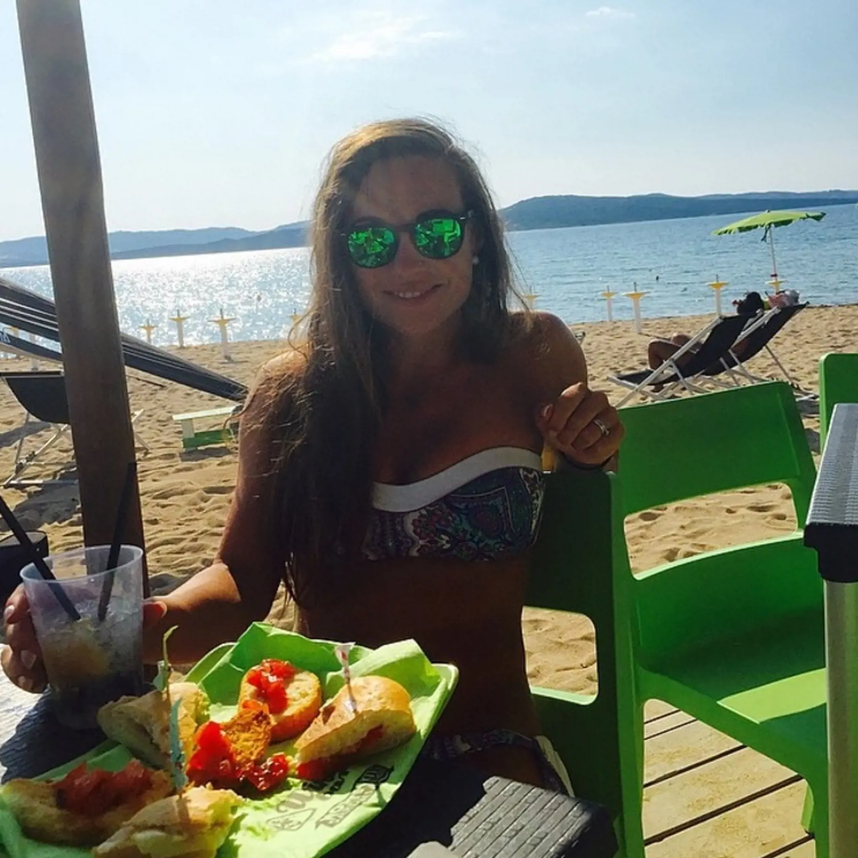 Dorothea zásobuje fanúšikov dráždivými pózami počas celého roka.