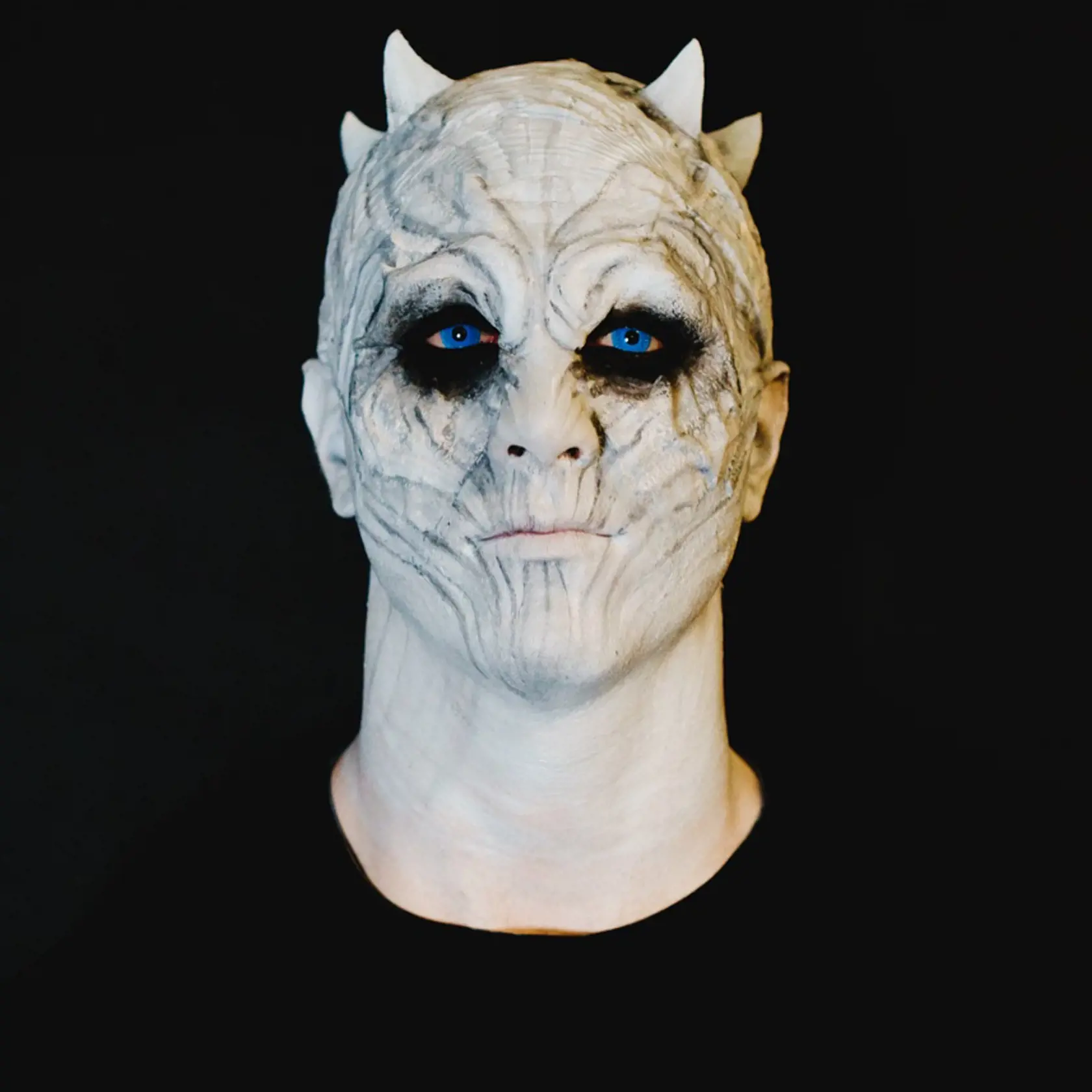 Obranca Kevin Shattenkirk z New Yorku Rangers je očividne veľkým fanúšikom populárneho seriálu Hra o tróny. Halloween zobral vážne a v maske Nočného kráľa by v noci na ulici privodil infarkt nejednému z nás.
