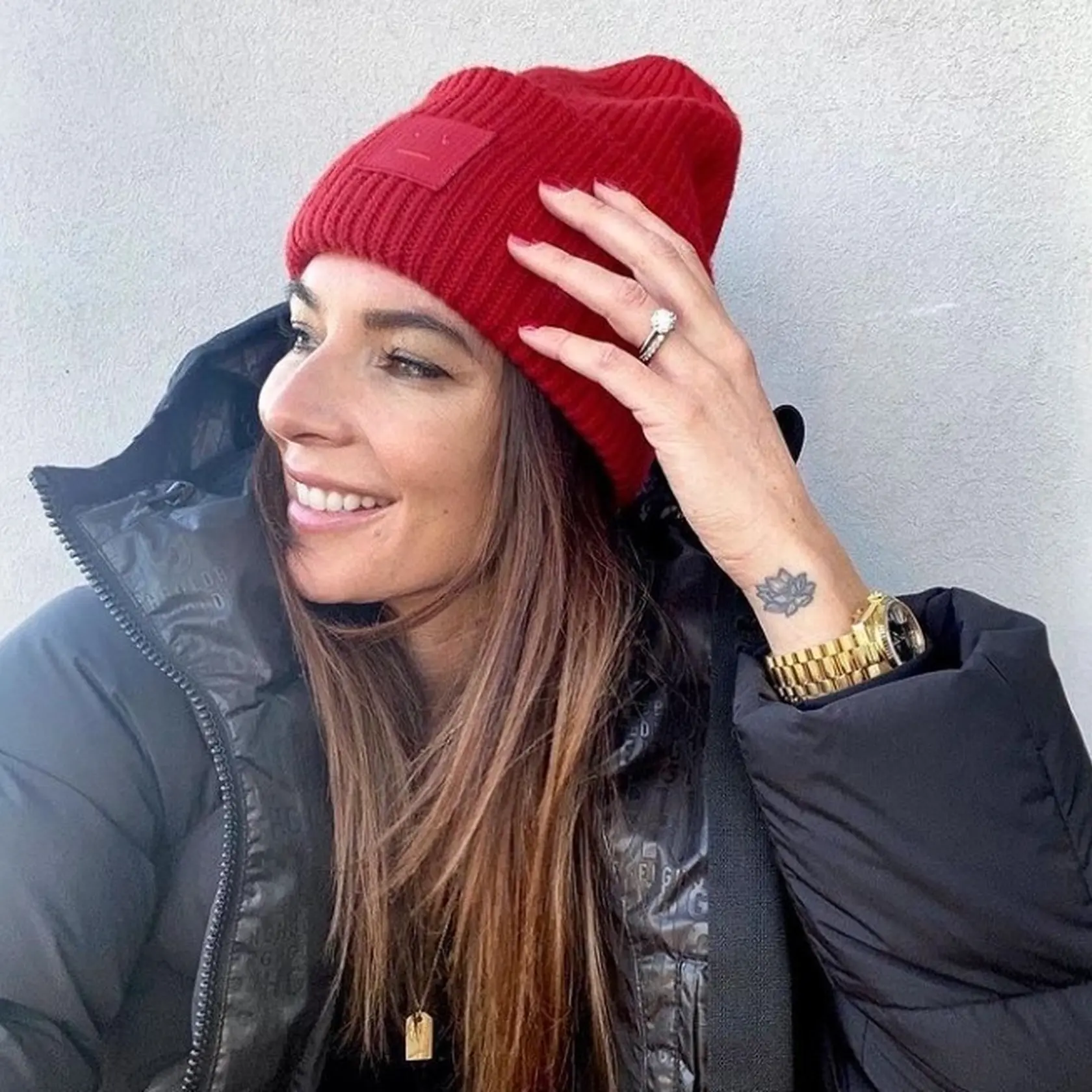 Monika vyzerá dobre takmer všade