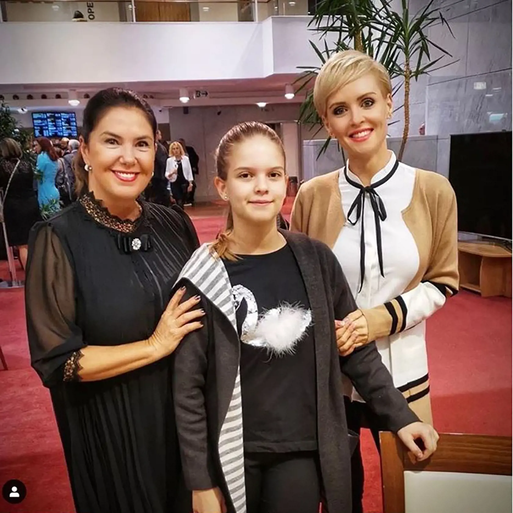 Moderátorka zobrala svoju dcéru na operu.
