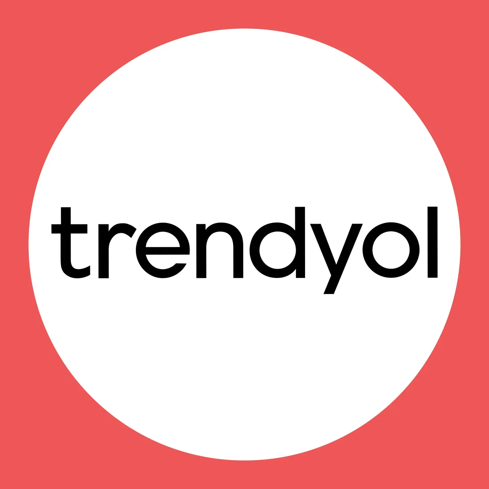 Na slovenský trh sa chystá gigantický e-shop s módou z východu.