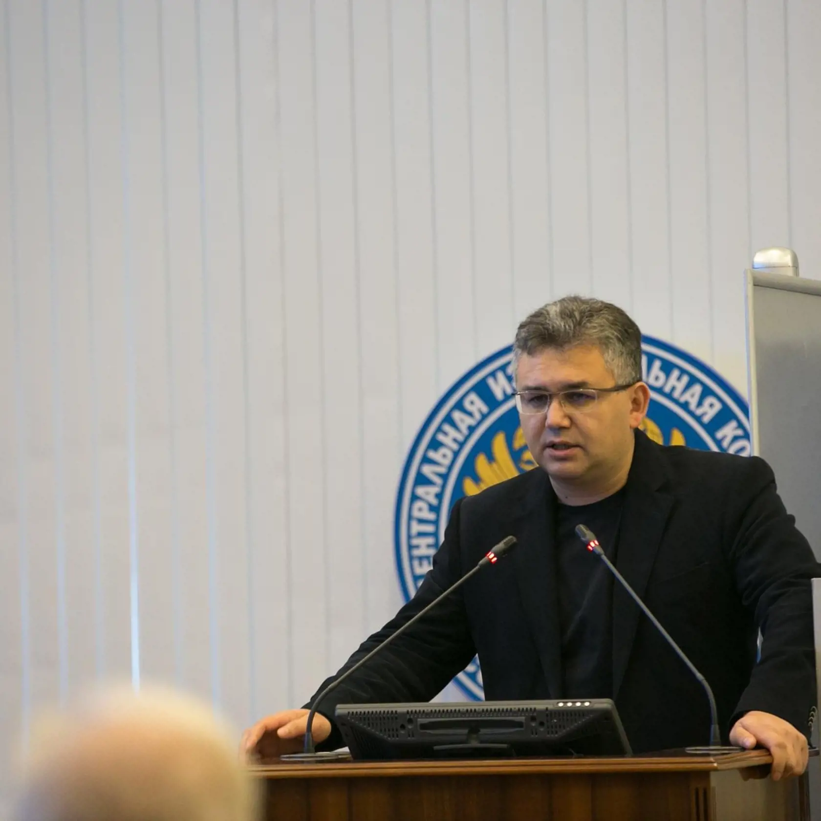 Abbás Galliamov komunikuje so svetom informácie o vojne na Ukrajine.