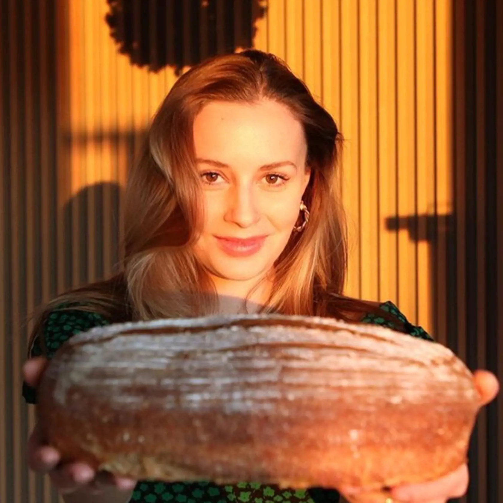 Vidíte dobre! Mária Čírová sa v pečení doslova vyžíva. A ide jej to!