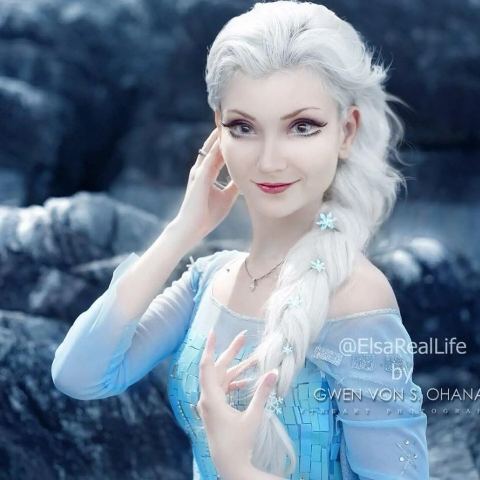 Keď chceš byť ako Elsa: Andressa sa preslávila ako kópia Disney princeznej z rozprávky Ľadové kráľovstvo. Jej podoba a fotografie vyvolali v jednom momente na internete ošiaľ.