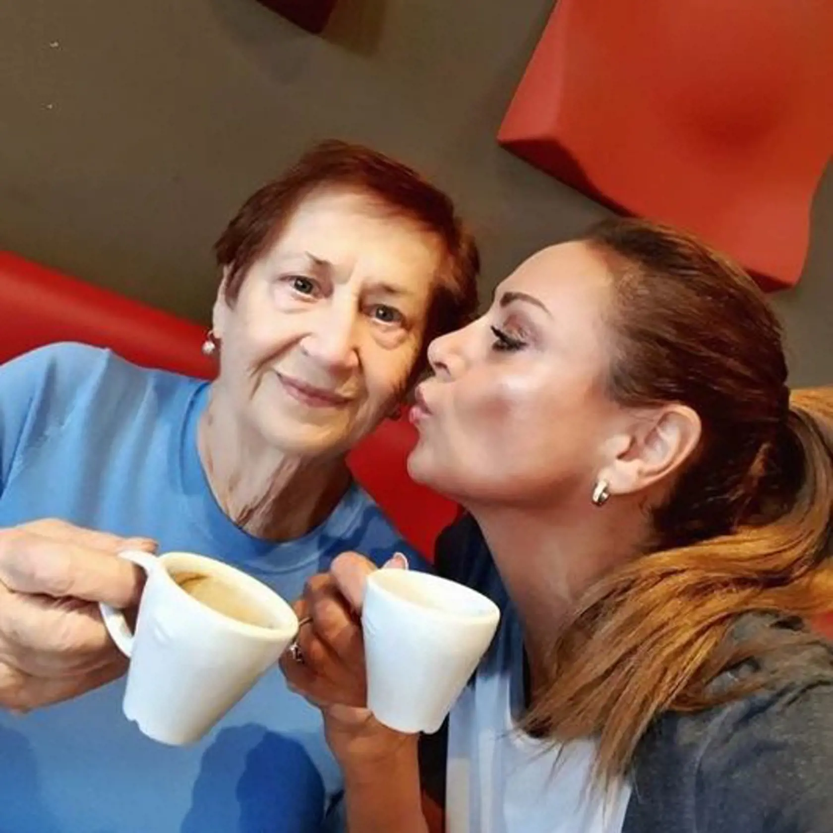 Fitneska Zora Czoborová s milovanou mamou.