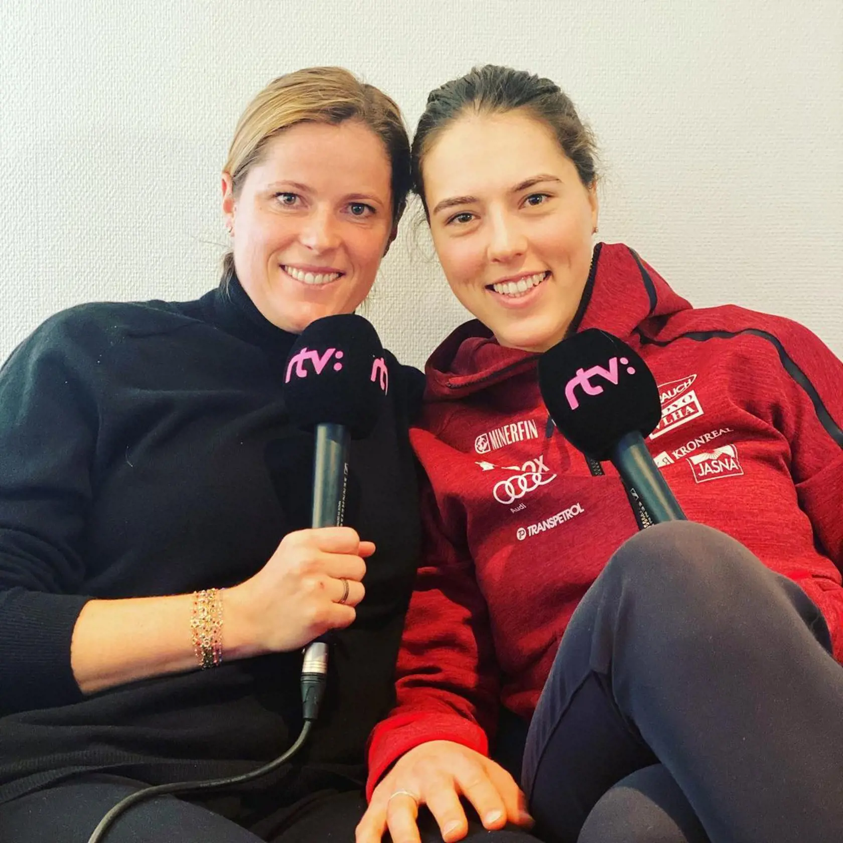 Veronika Velez-Zuzulová a Petra Vlhová