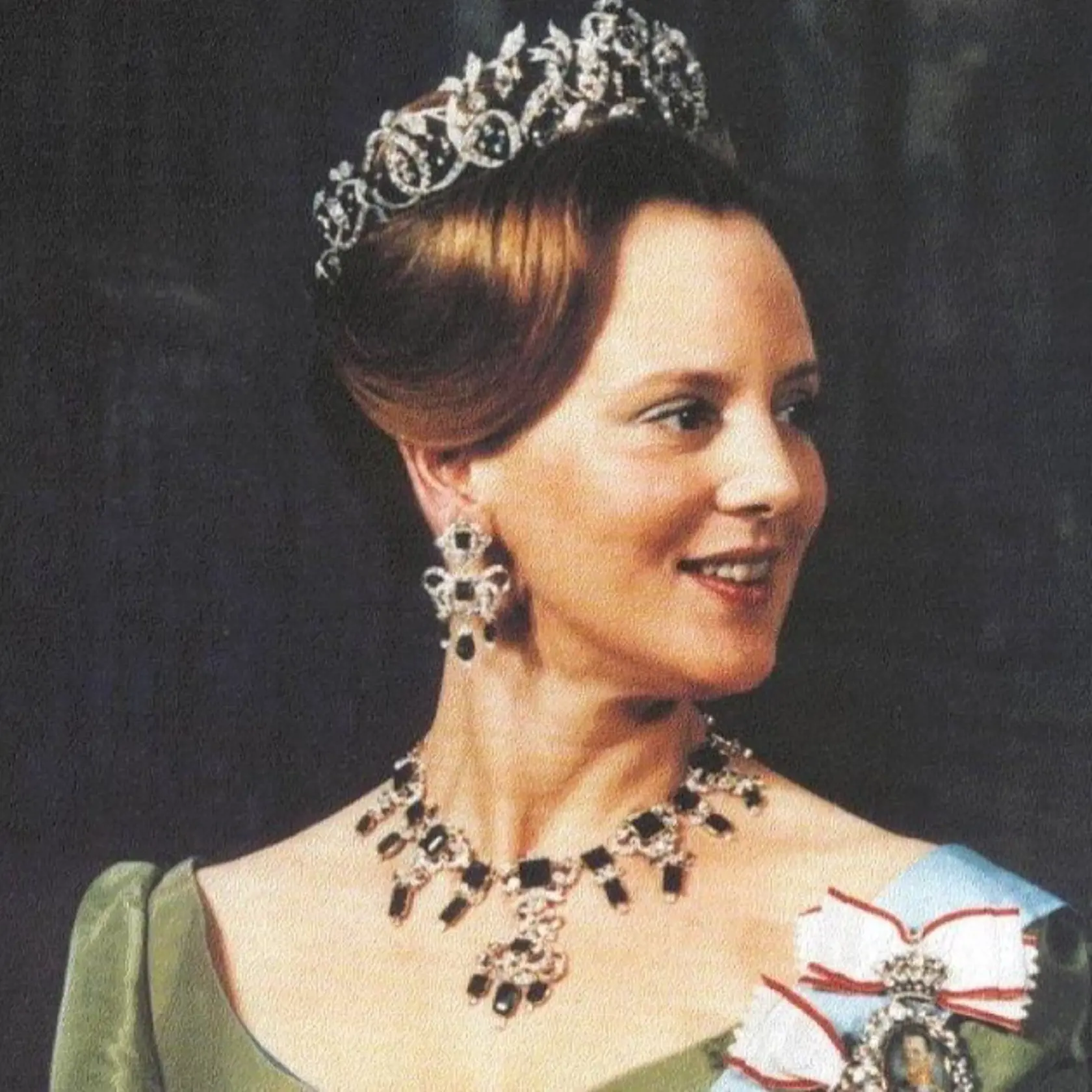 Pri jej nástupe na trón monarchiu podporovalo iba 42 percent Dánov, teraz to je podľa najnovšieho prieskumu až 84 percent. Podľa ústavy sú kráľovské povinnosti iba reprezentatívne a panovník nemá žiadnu politickú moc.