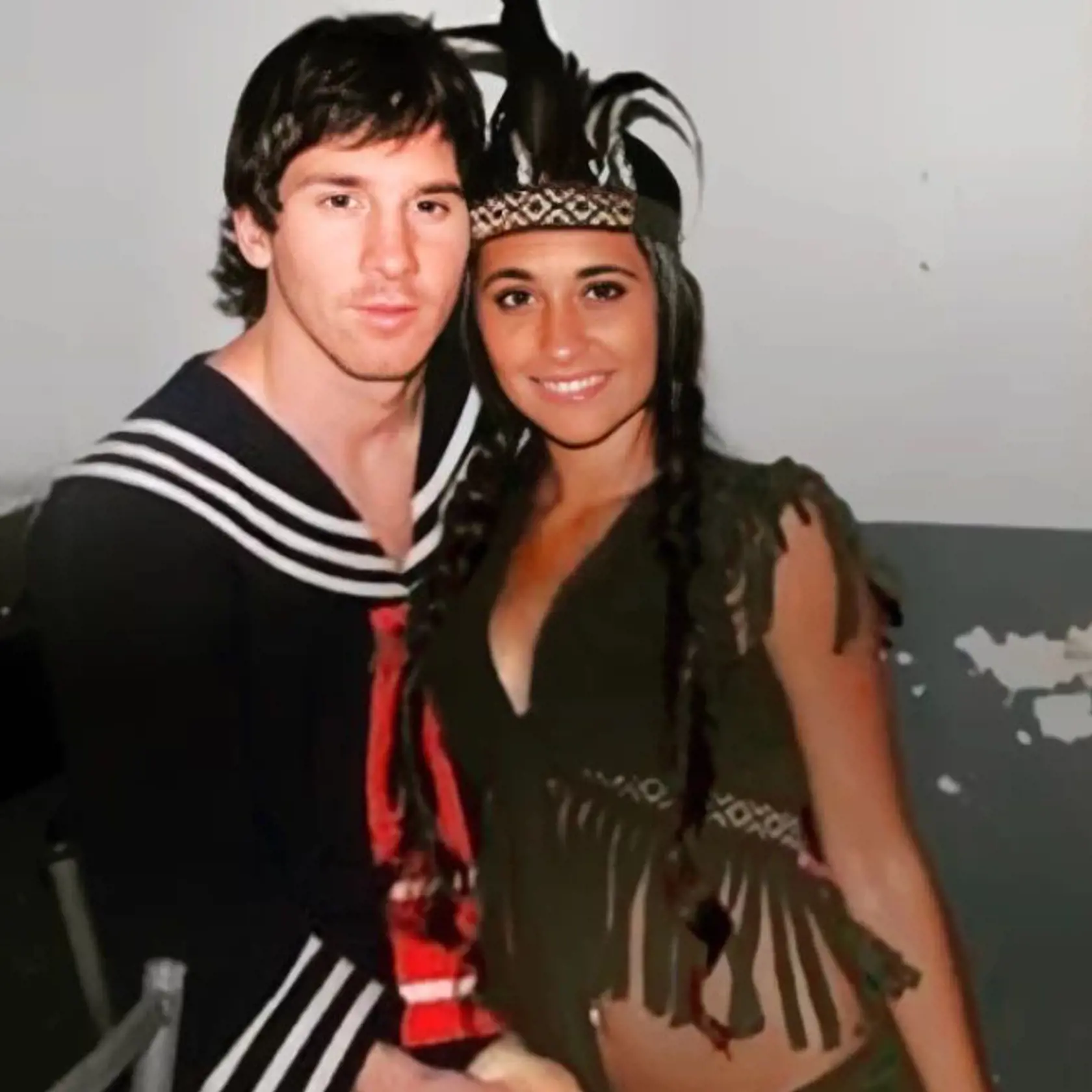 Messi spoznal svoju sexi manželku ako sedemročný, počas pôsobenia v Barcelone sa po ňu vrátil a odvtedy sú spolu prakticky deň čo deň.