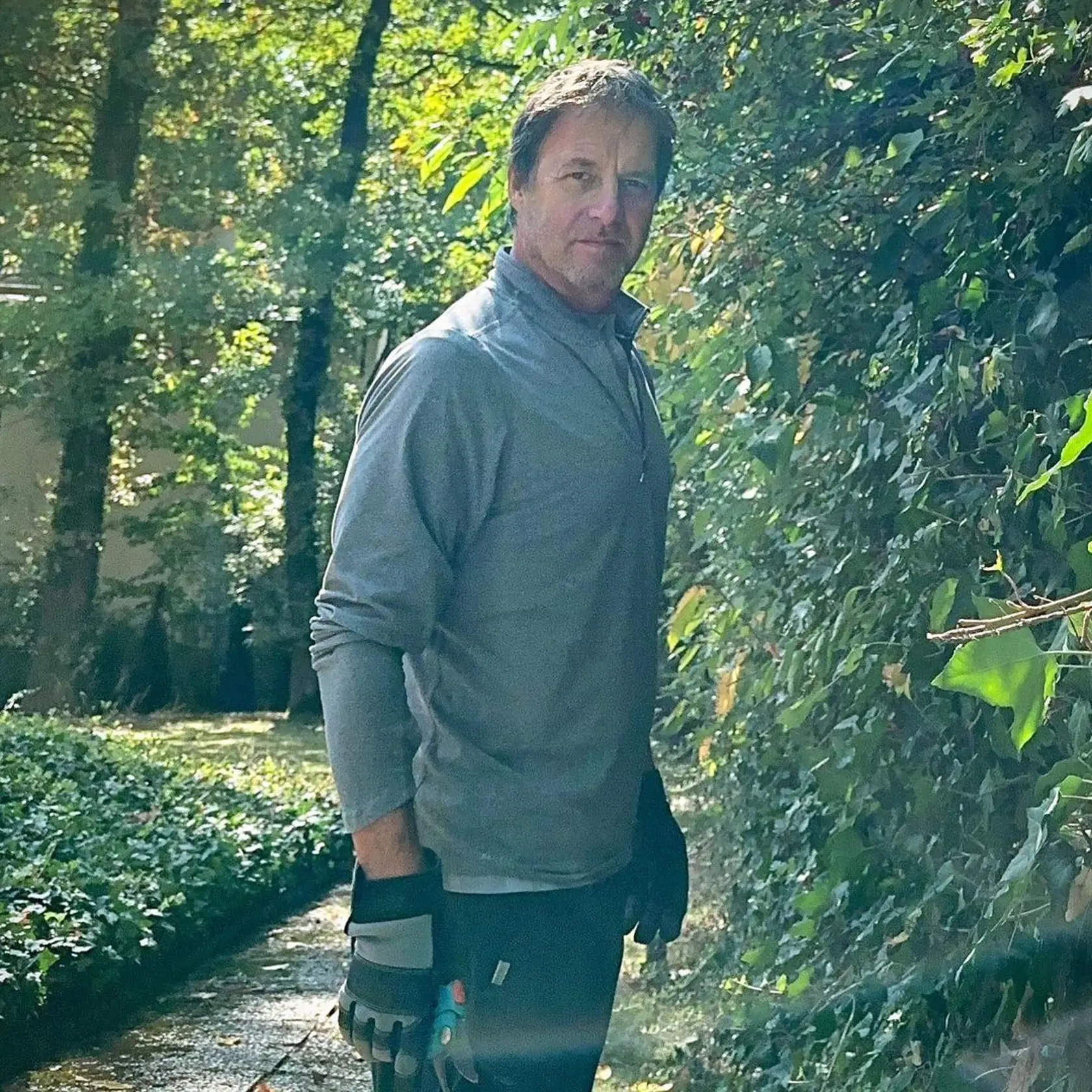 Paľo priznal fanúšikom, že má pochybnosti, či niekoho ešte ako spevák zaujíma. Svoj "výlev" zakončil vtipne: Radšej idem strihať brečtan.