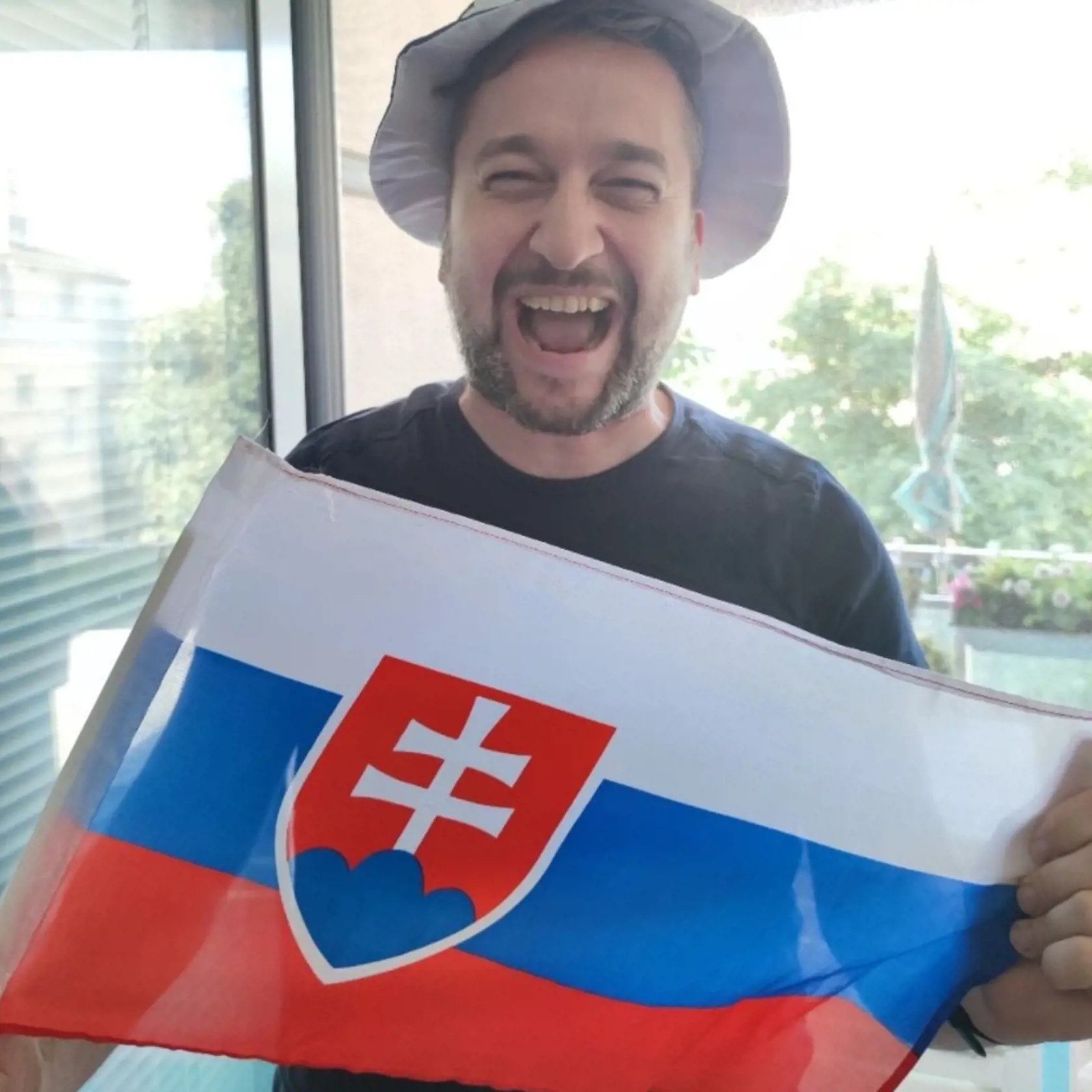 Blaha tvrdí, že je veľký fanúšik futbalu.