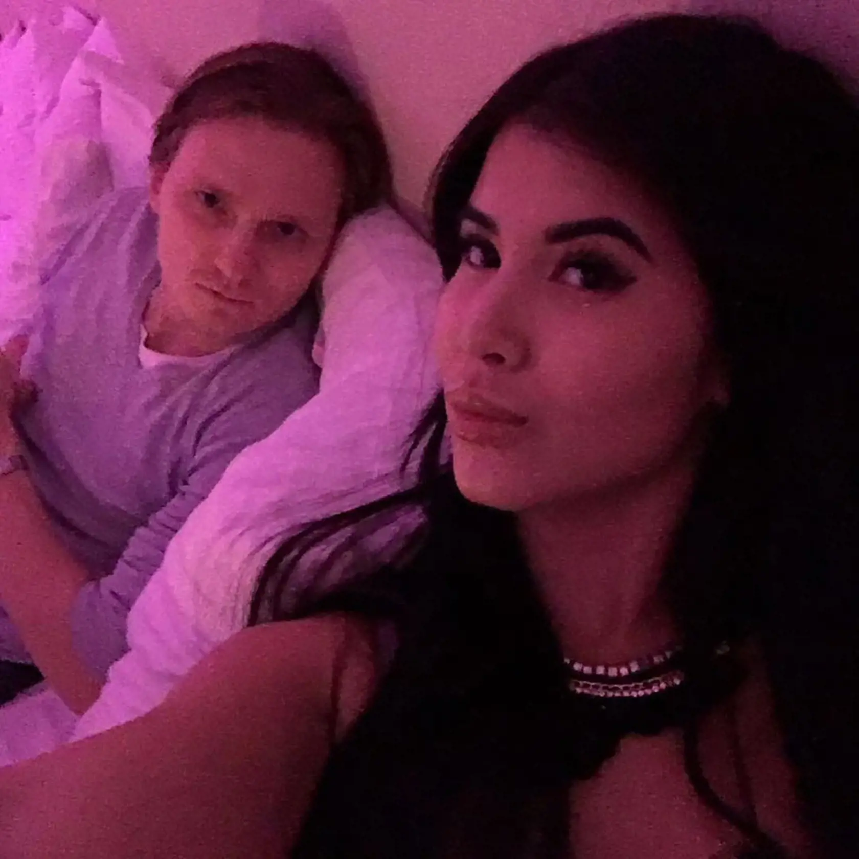 Stanley chodil s pornoherečkou Lady Dee.