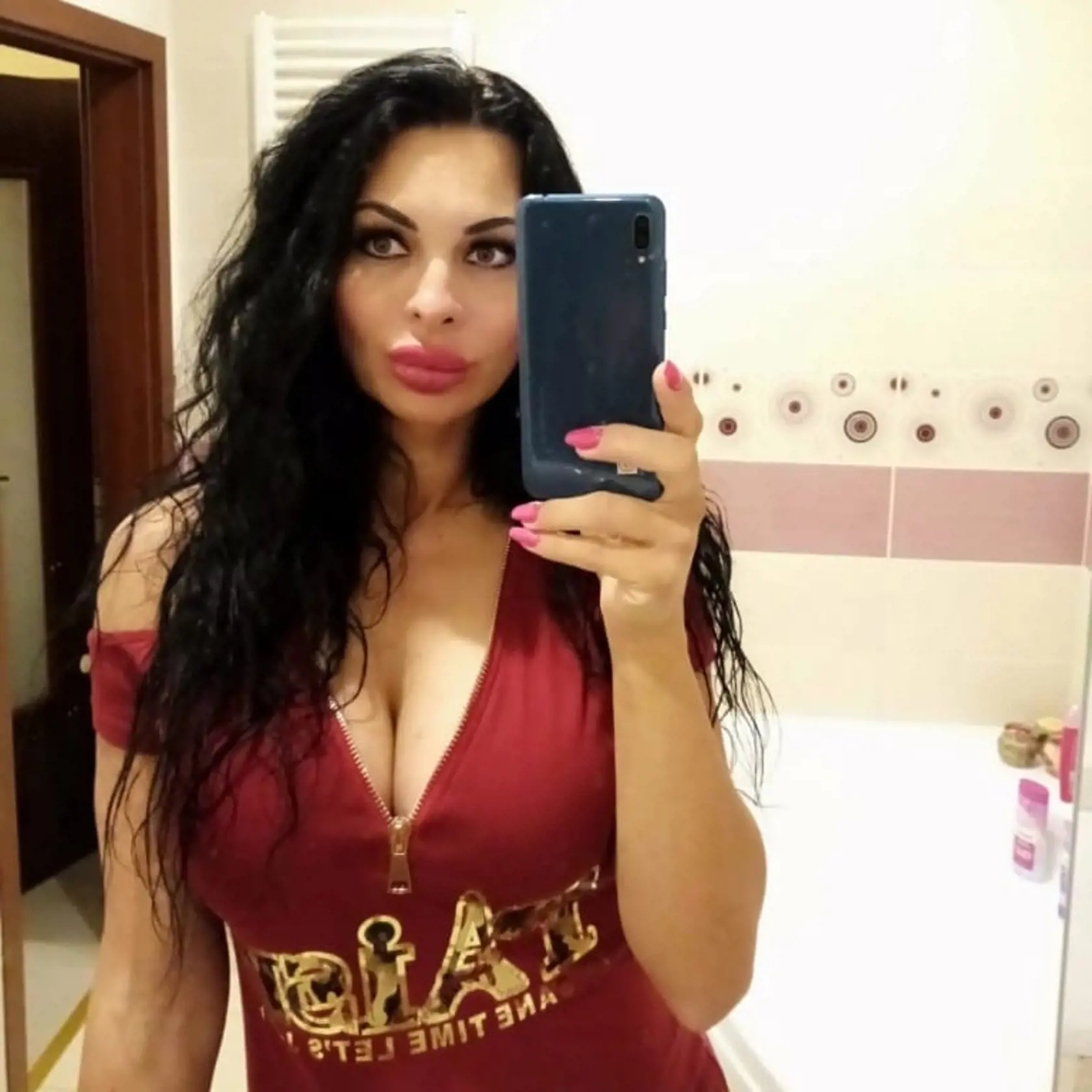 Matka speváčka Barbora Balúchová, syn Alexander Ján: Na dlhšiu dobu bol posledným Kollárovým dieťaťom Alexander. Barbora sa po pôrode stiahla do Malaciek k rodičom. Neskôr si prenajala 1-izbový byt v Bratislave. „ Možno sa niekomu zdá ako klišé, že mám dieťa s Borisom, ale myslím si, že každý túži po takej láske, akú prežíva Jasmina a Rytmus,“ povedala nám vlani Barbora.