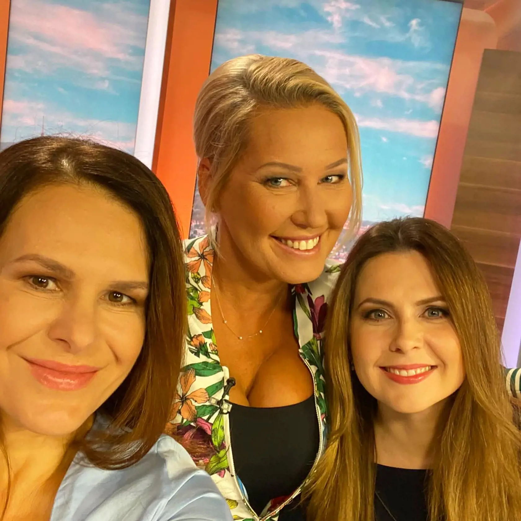 Elenka je maminou známej moderátorky Eriky Barkolovej