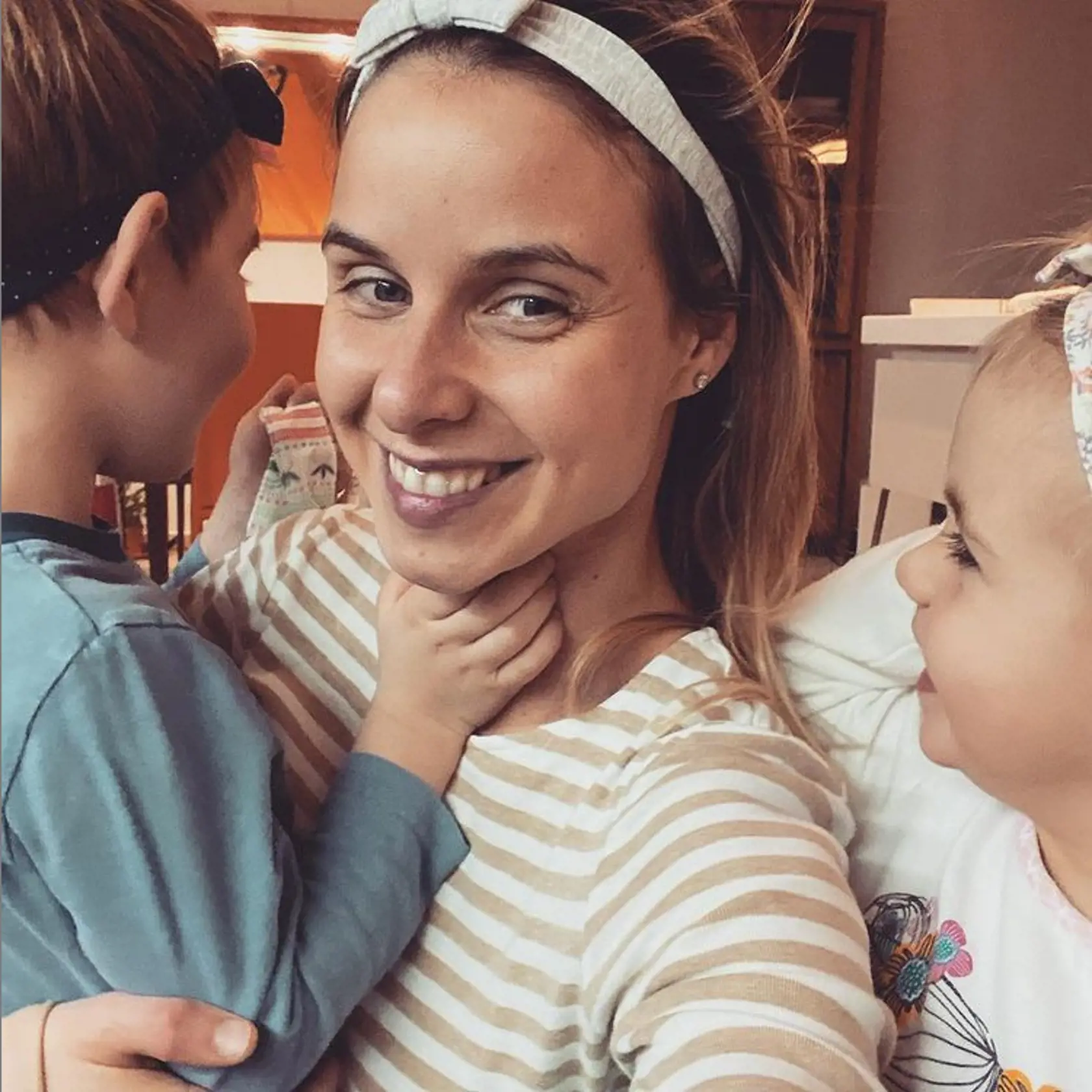 Nela Pocisková s deťmi
