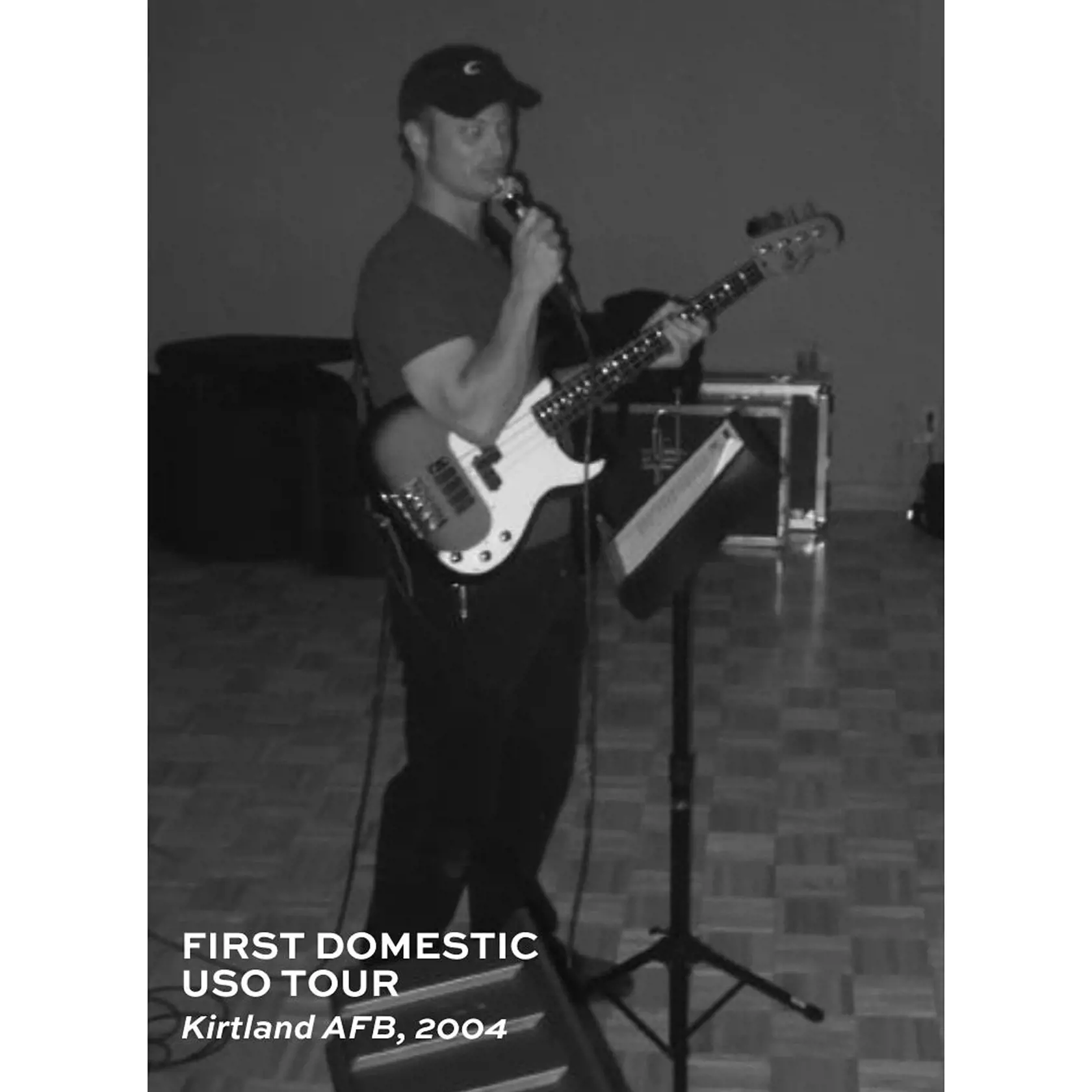 Herec Gary Sinise je tiež nadaným hudobníkom. So skupinou Lt. Dan Band, pomenovanej podľa poručíka Dana z Forresta Gumpa, hráva na vojenských základniach. 