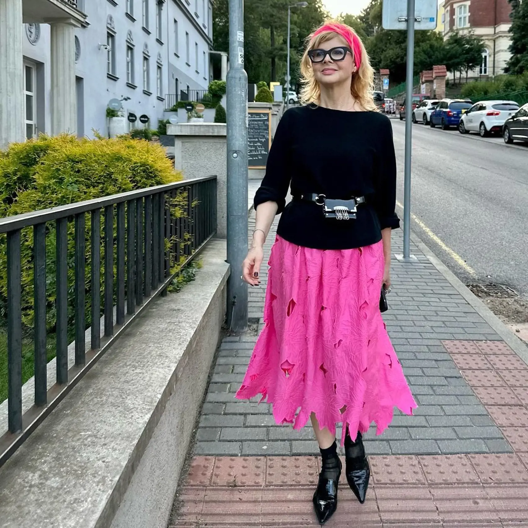 Soňa v tomto outfite vyzerá ako sladká školáčka, čo myslíte?
