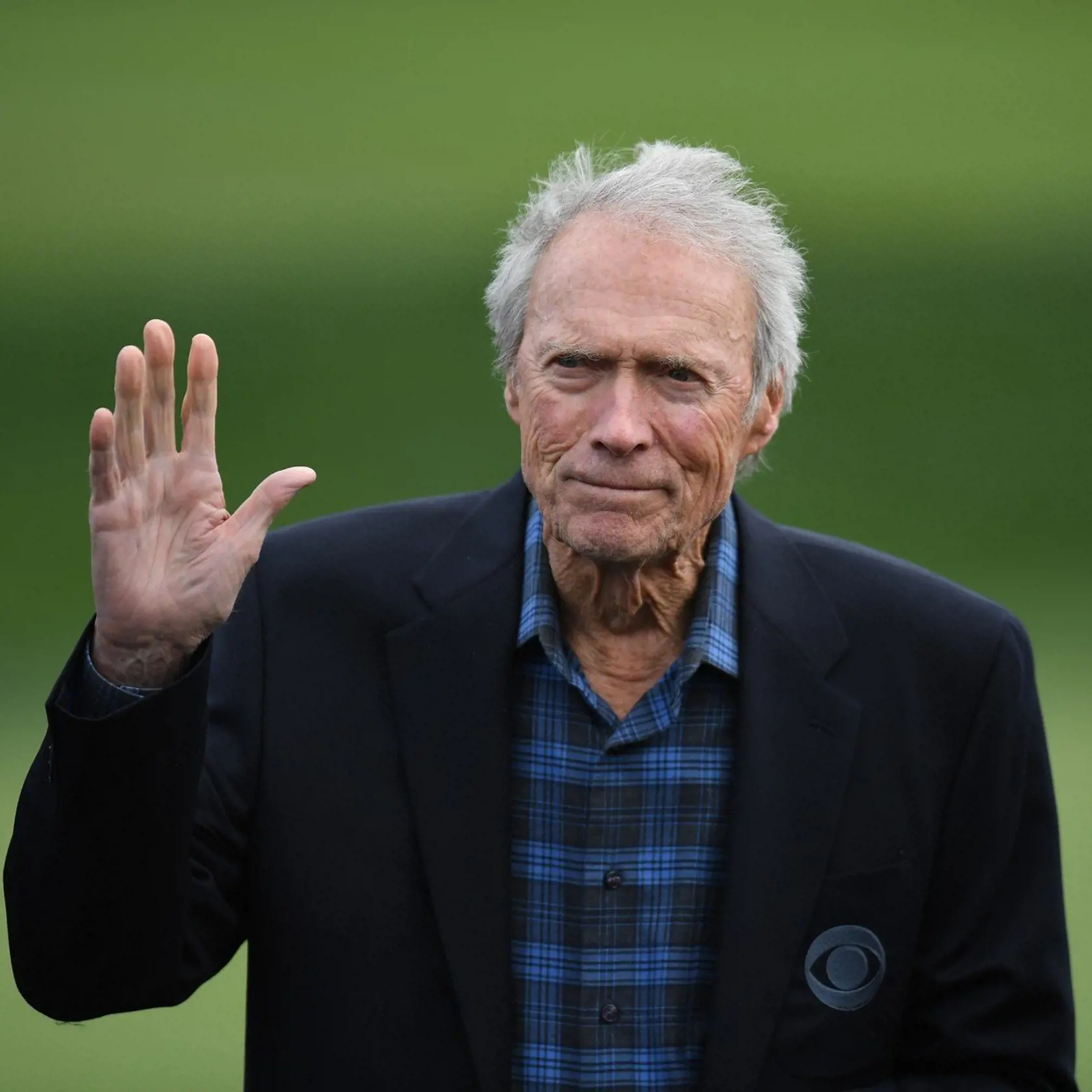 Clint Eastwood (90) mal dve manželky – Maggie Johnson (1953-1984) a Dianu Ruiz (1996-2014) a dve družky – Sondru Locke (1975-1989) a Frances Fisher (1990-1995). Je otcom najmenej ôsmich detí.