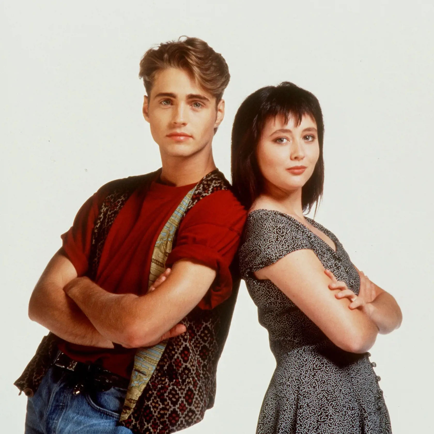 Shannen Doherty so seriálovým bratom Jasonom Priestleym