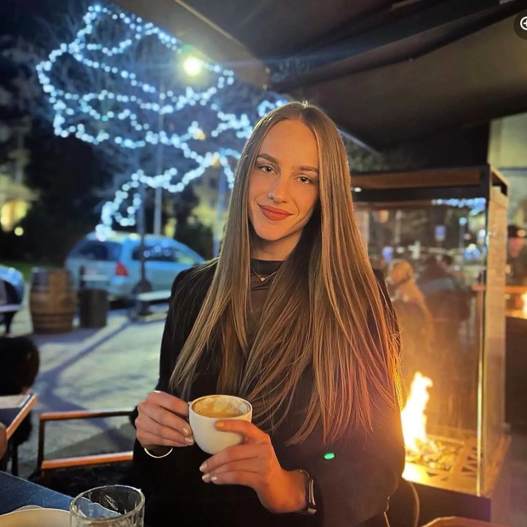 Tomáš Bezdeda má novú frajerku. Volá sa Ivana.