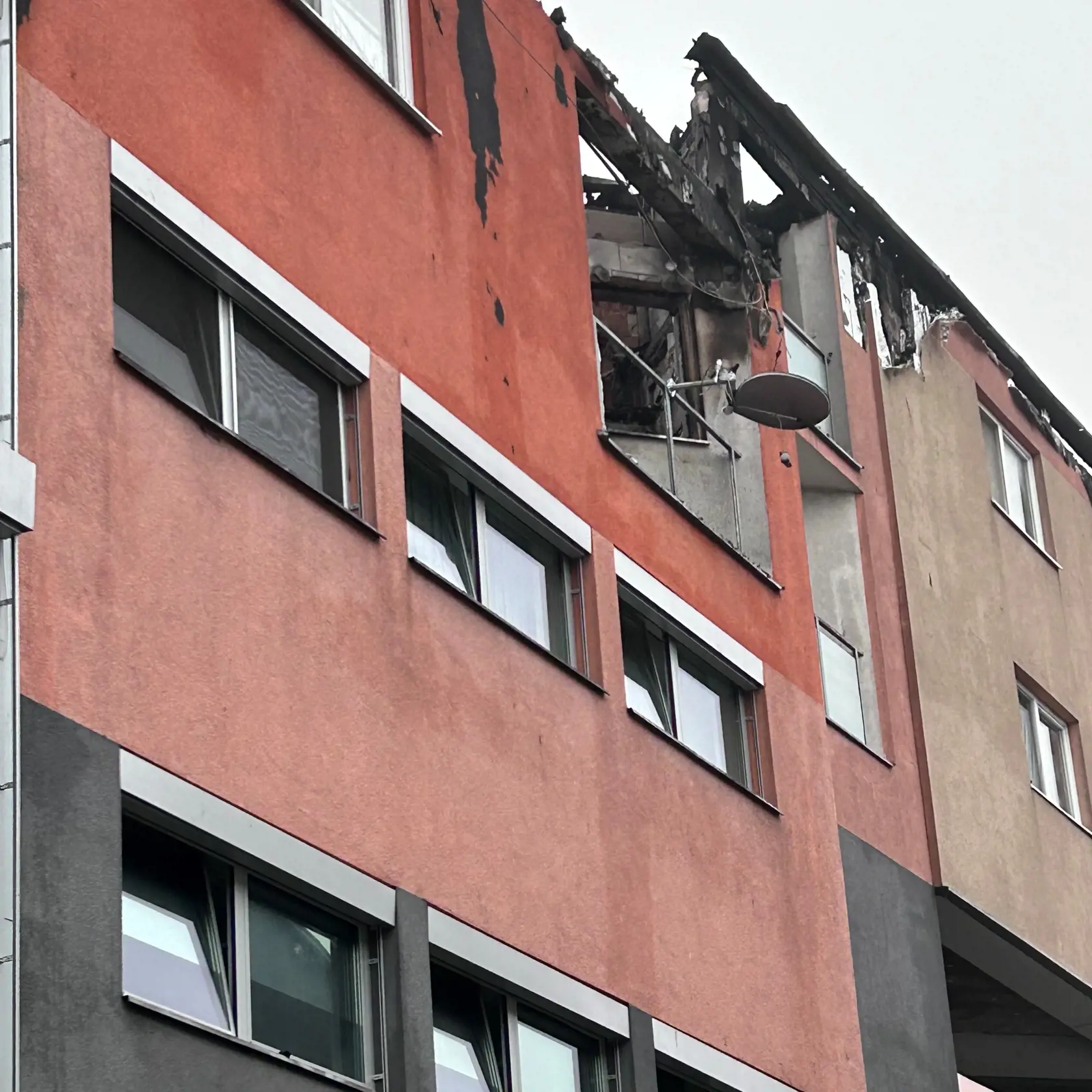 Požiar a ničený objekt na Cintorínskej