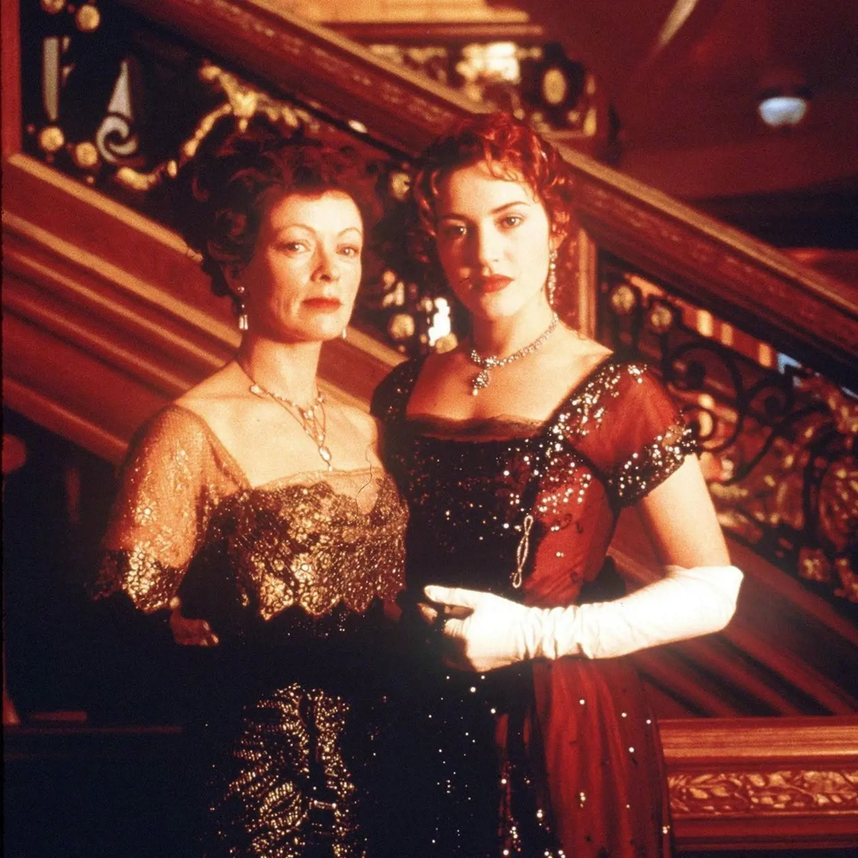 Frances Fisher si v Titanicu zahrala mamu Kate Winslet.
