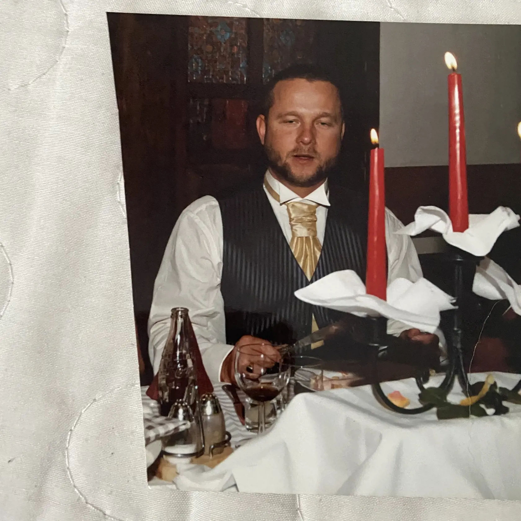 Syn nebohého Petra Kosára (†45) Matejko (14) zo spoločných fotiek odstránil svoju mamu.