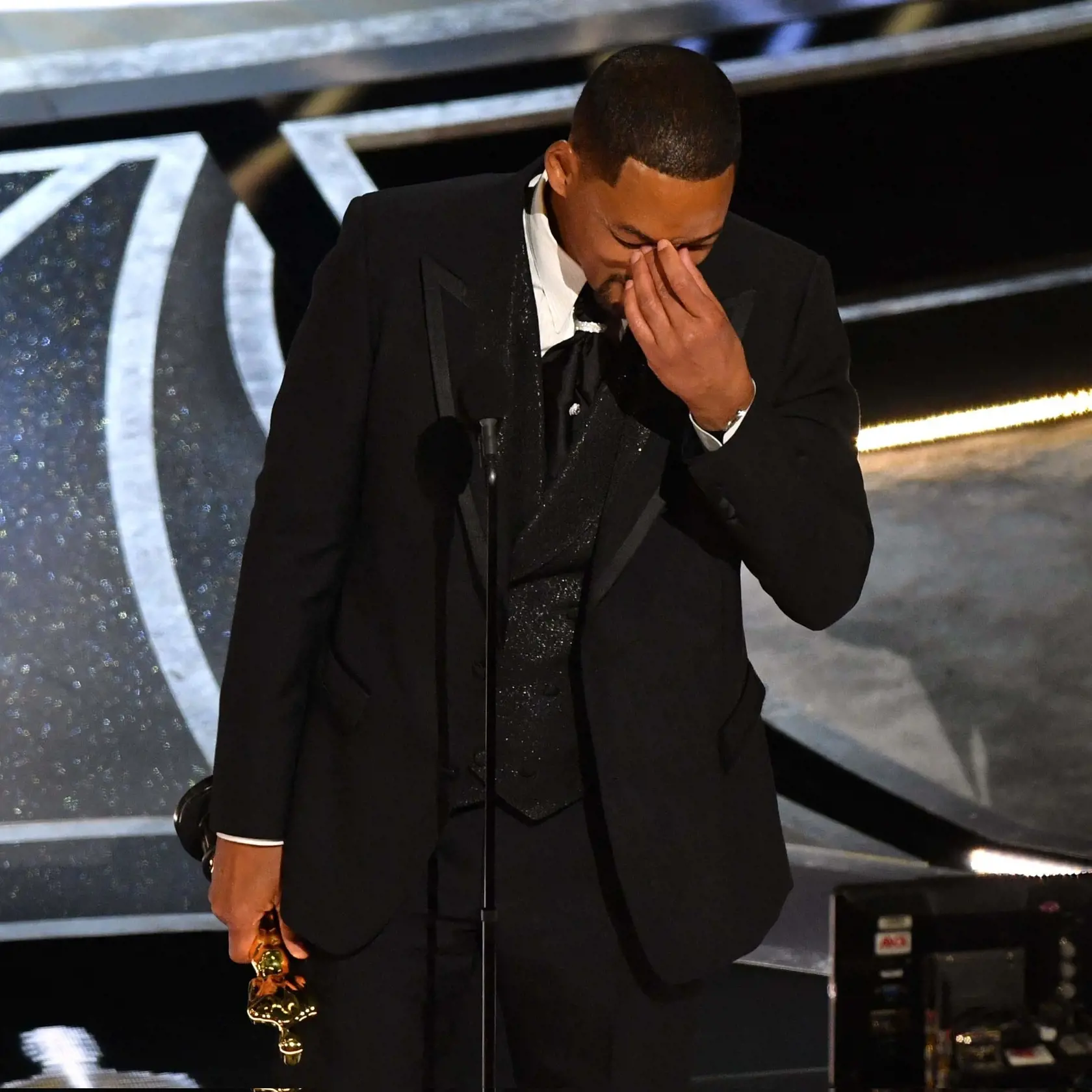 Will Smith si neskôr prevzal svoju vôbec prvú sošku Oscara. V ďakovnom prejave sa ospravedlnil za to, že tak vypenil, no svoje správanie obraňoval.